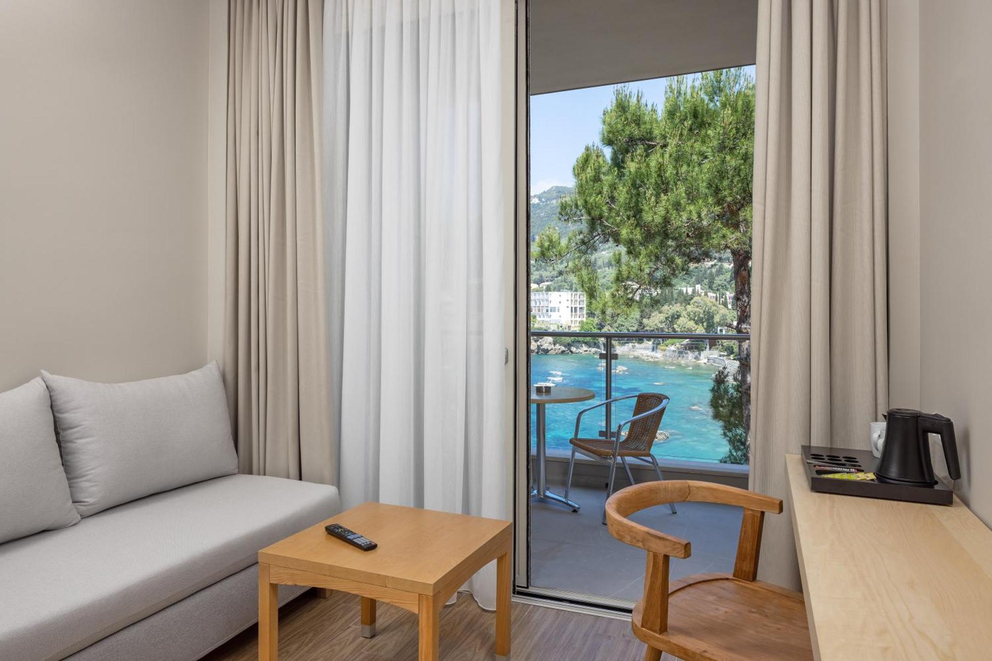 Akrotiri - Adult Friendly Hotel 5*