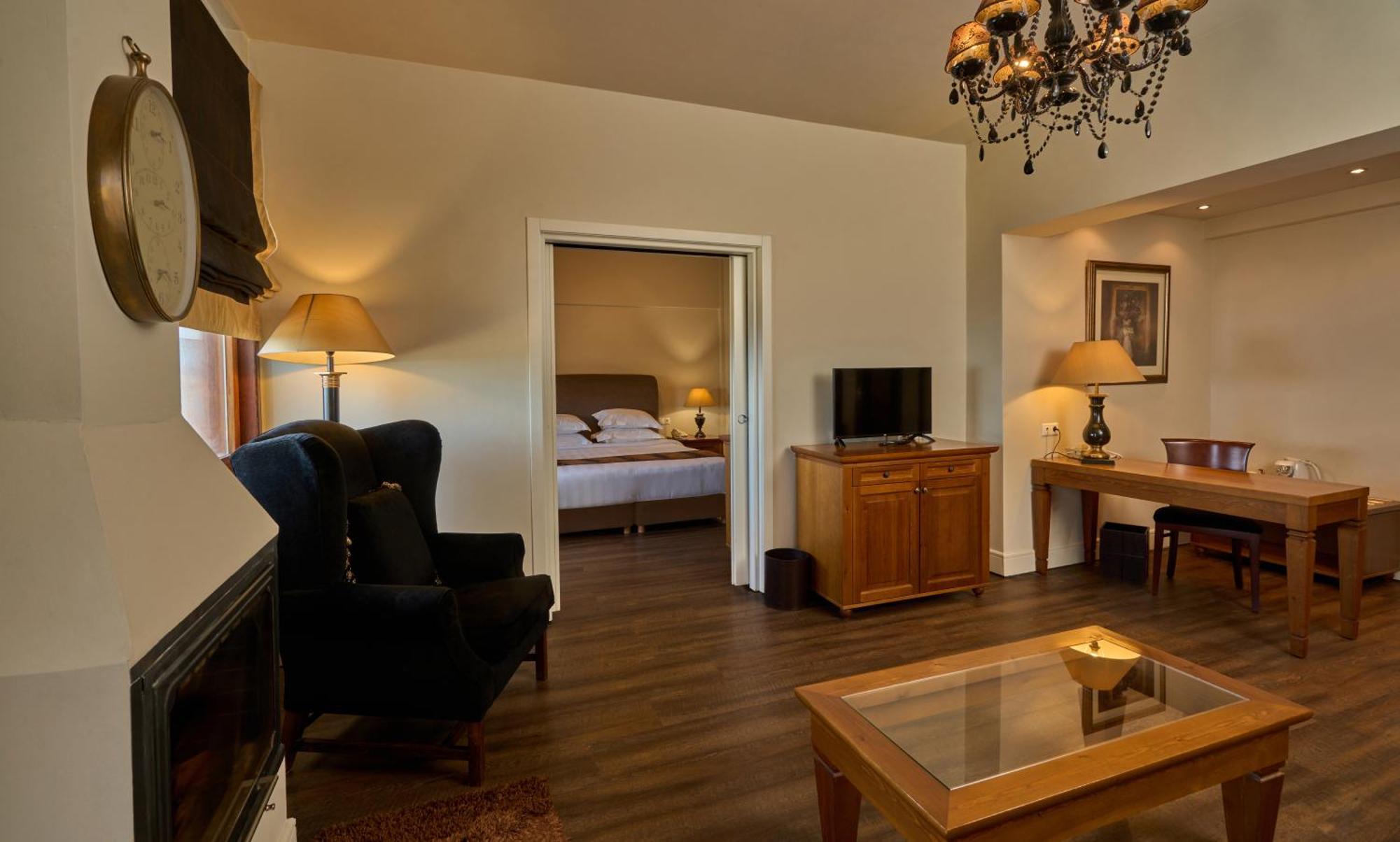 Xenia Palace Hotel 4*
