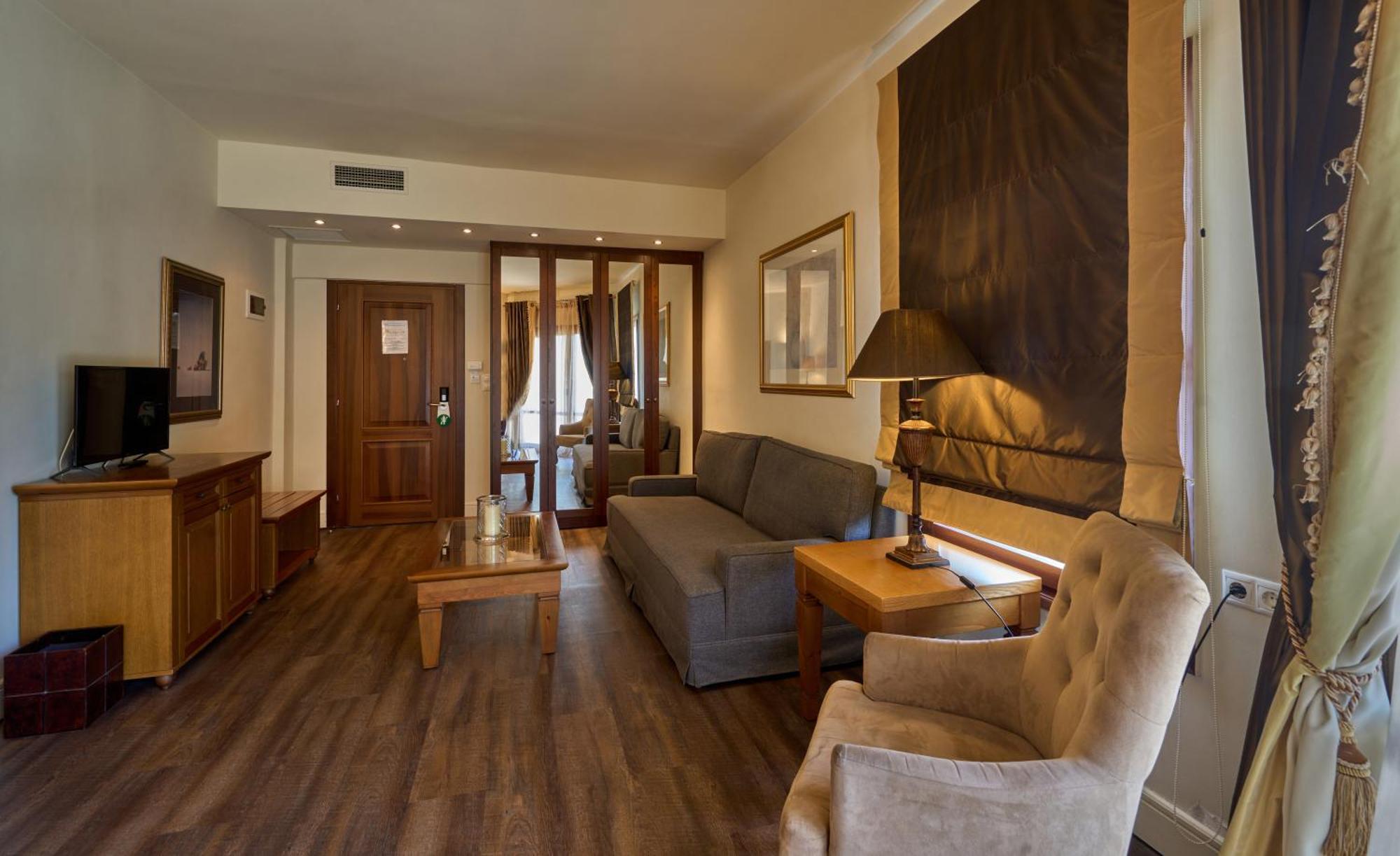 Xenia Palace Hotel