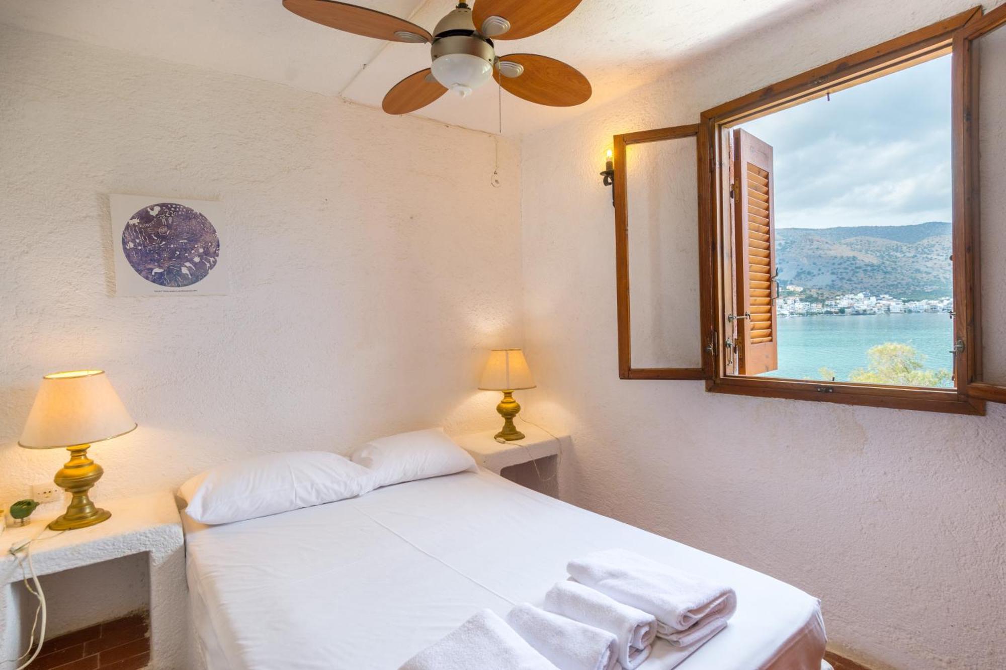 Island * Elounda (Crete)