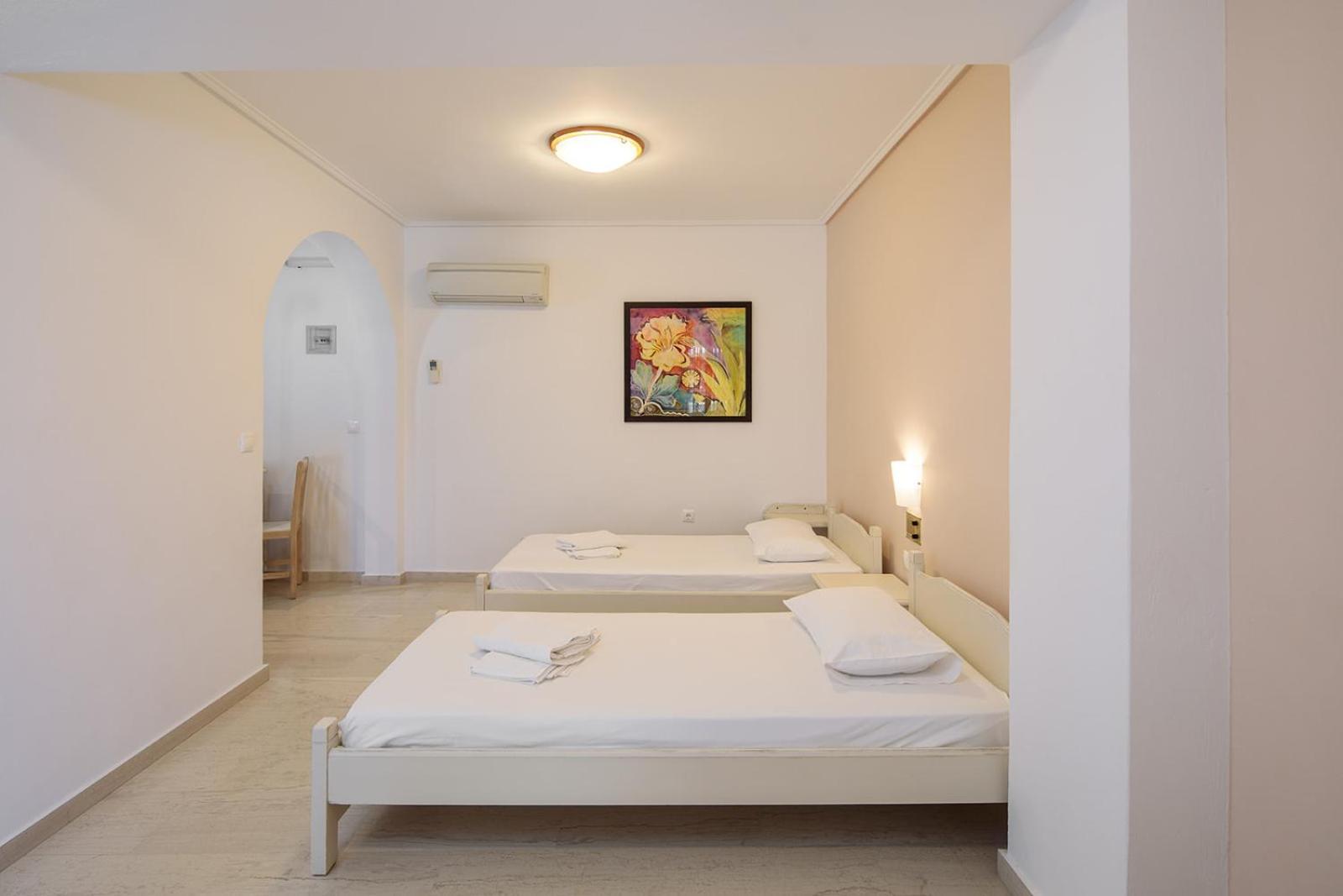 Hotel Proteas & Agios Prokopios (Naxos)