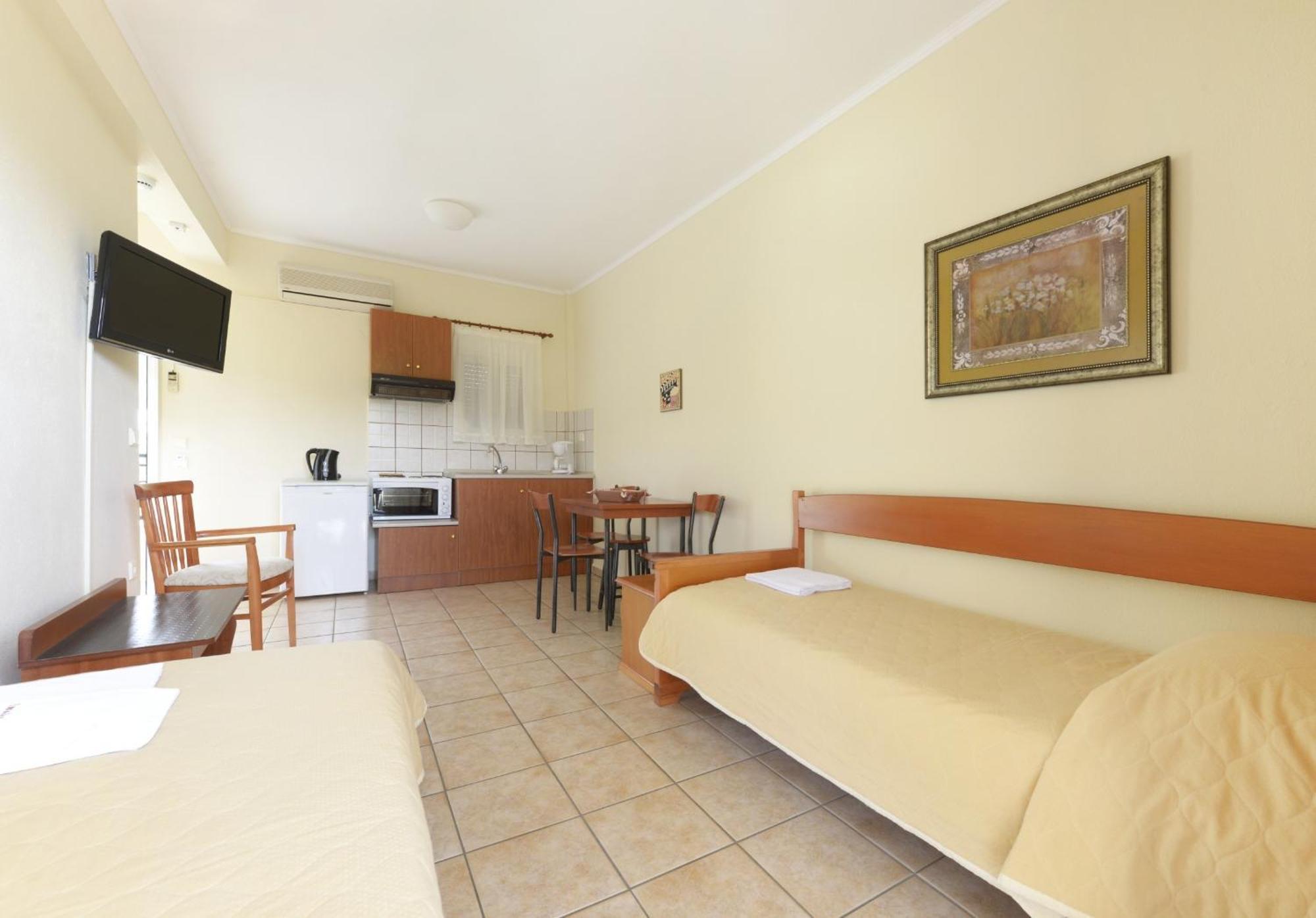Amalia Aparthotel 3*