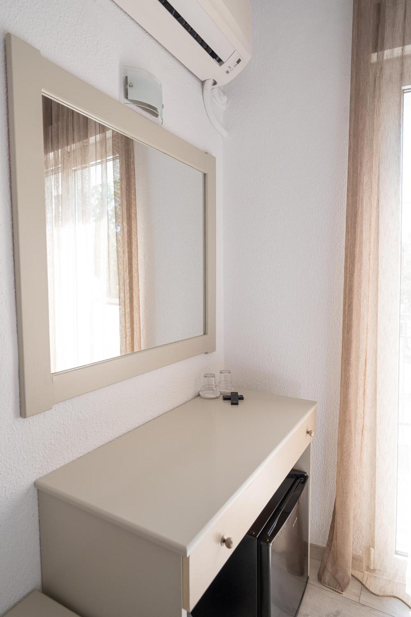 Akropol Hotel