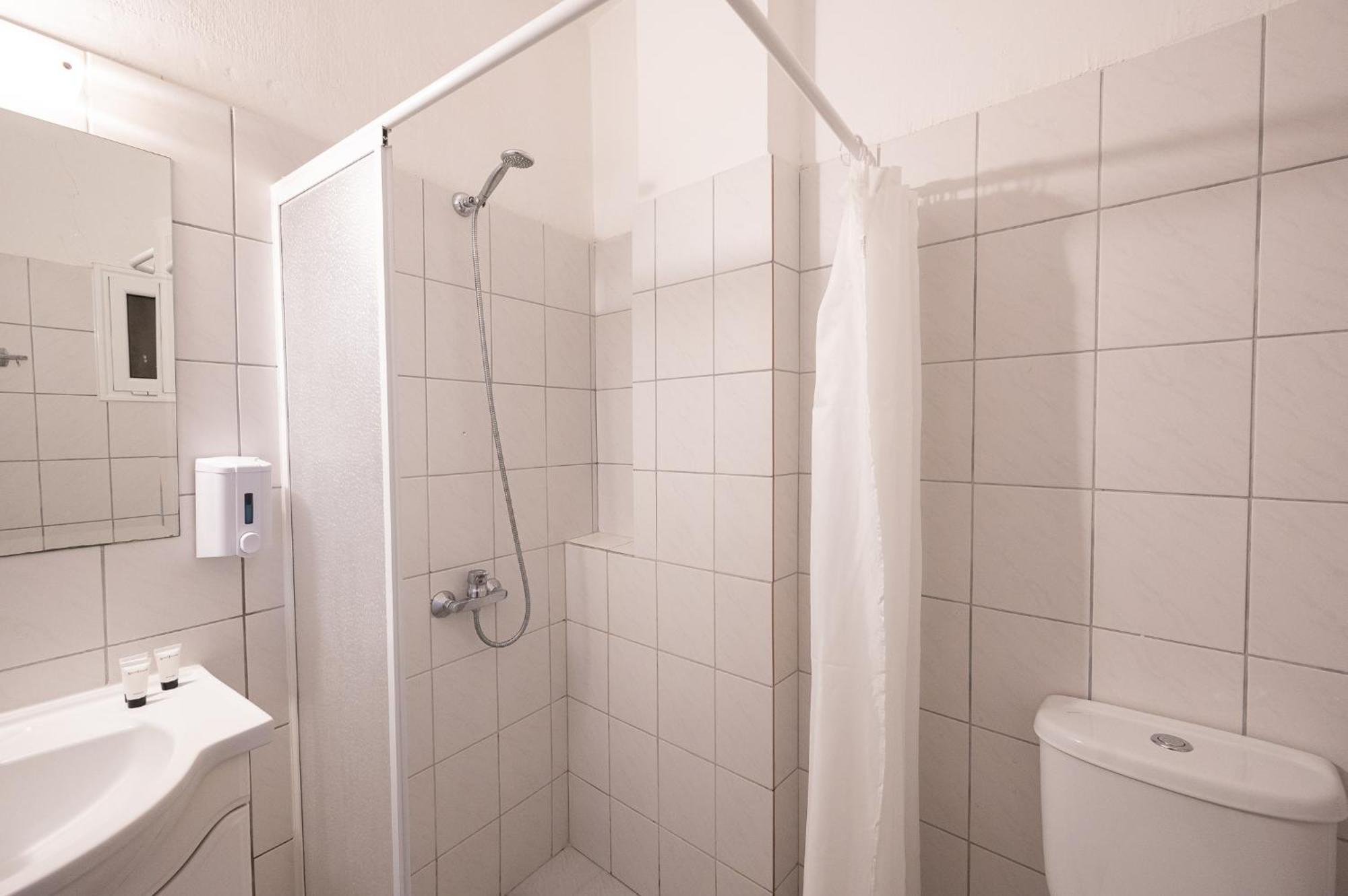 Hotel Akropol 3*