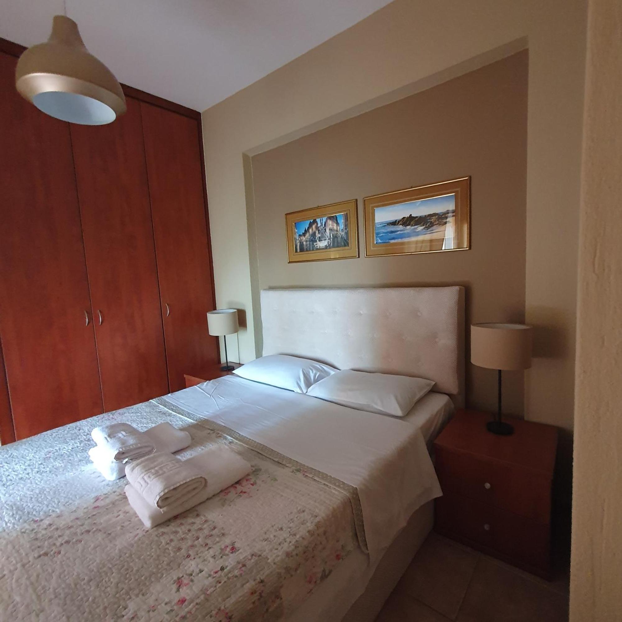 Agrili Apartments & Rooms Aparthotel