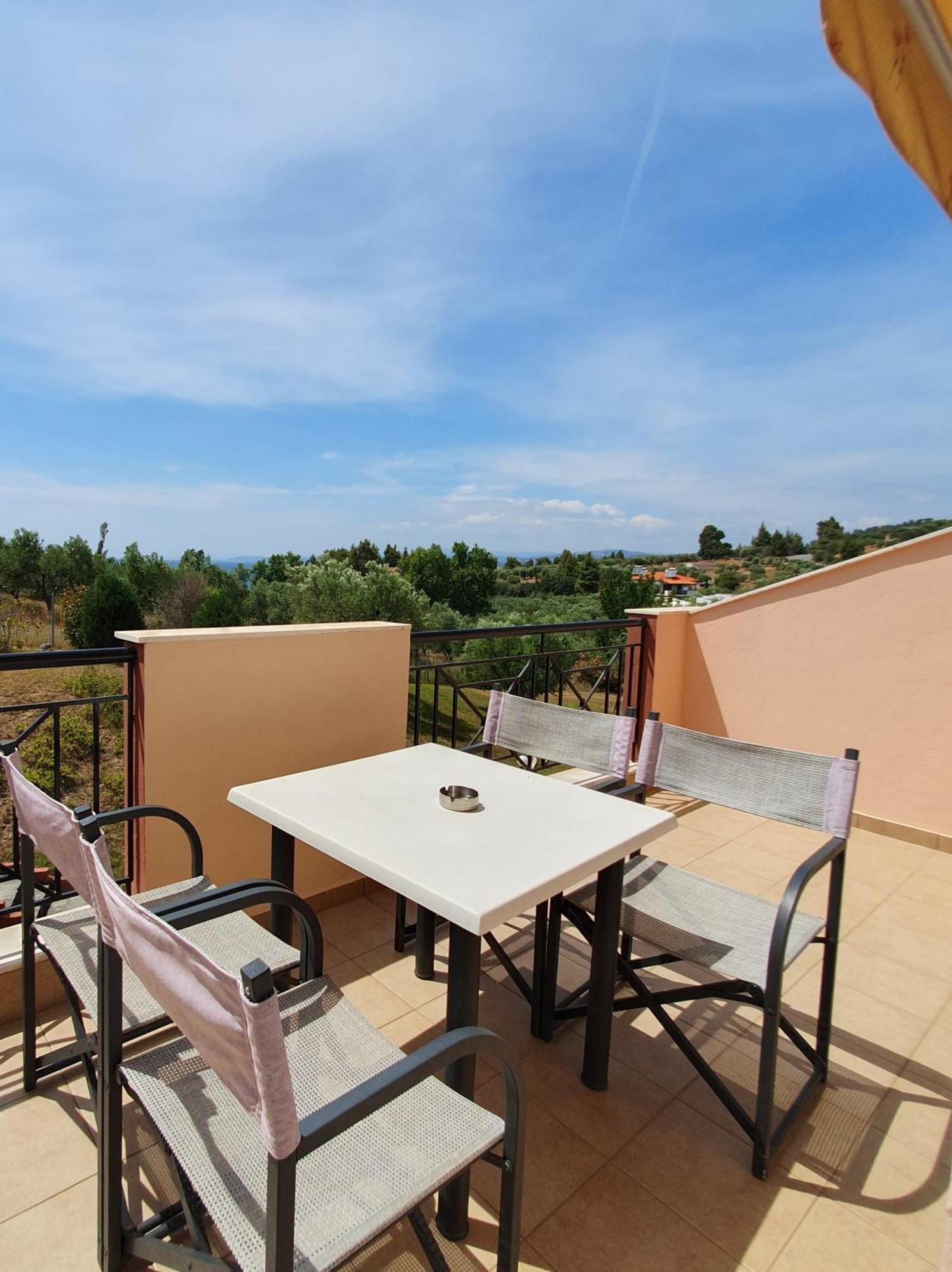 Aparthotel Agrili Apartments & Rooms