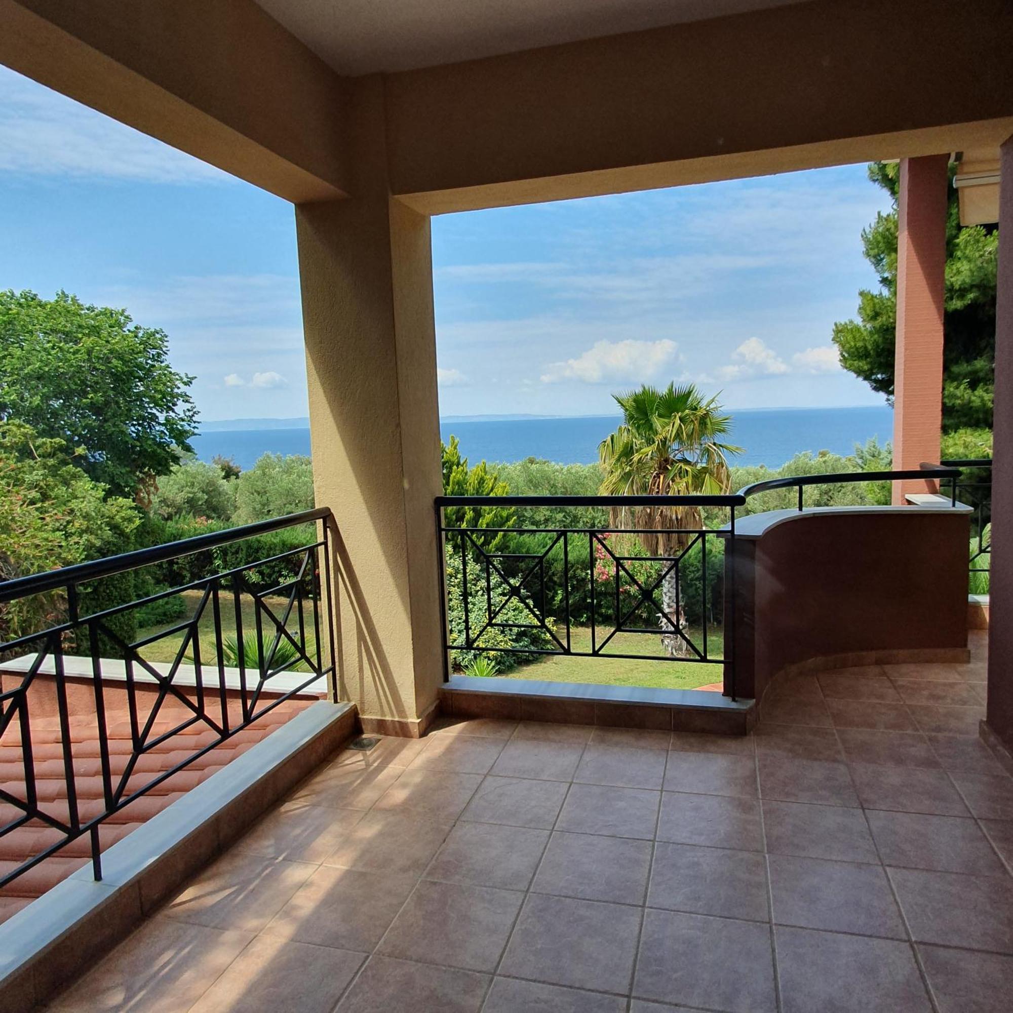 Agrili Apartments & Rooms