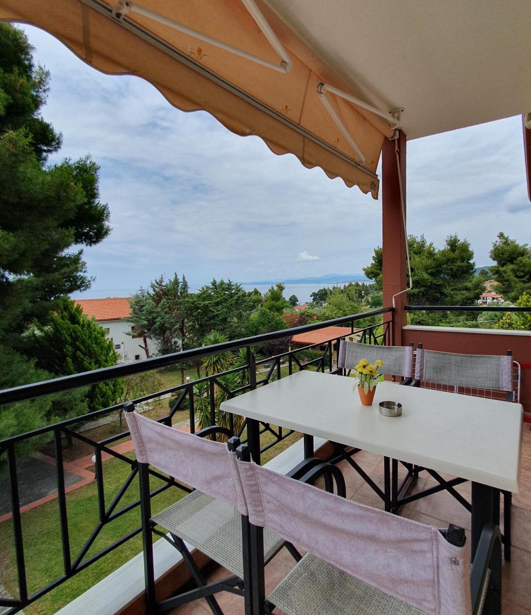Agrili Apartments & Rooms Elia Nikitis