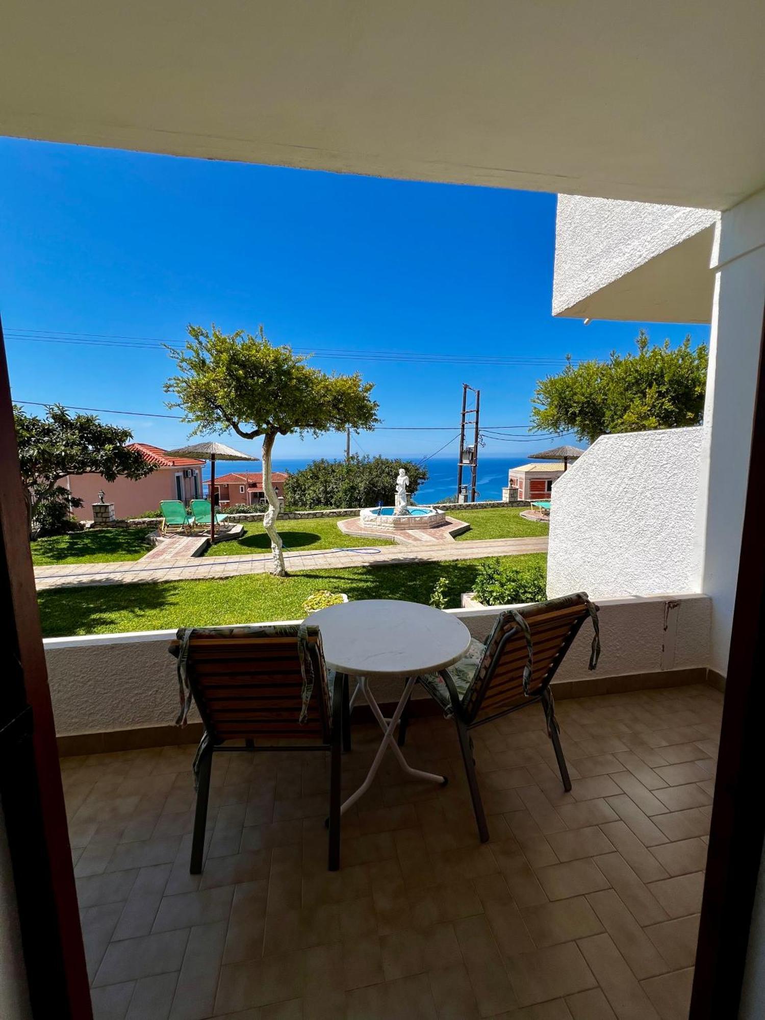Ocean Front 77 Aparthotel 2*