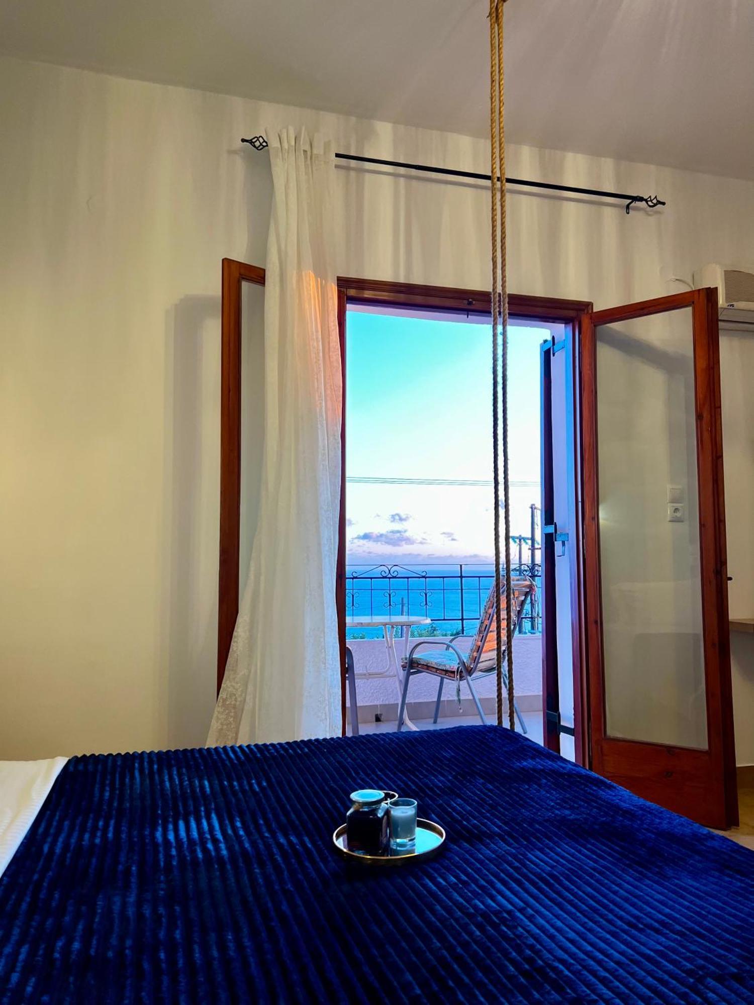 Ocean Front 77 2*