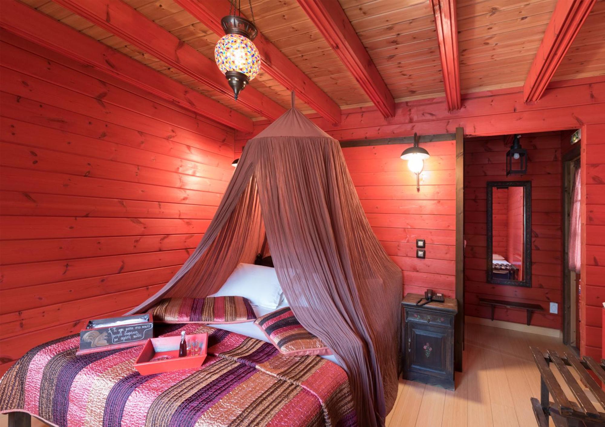 Colours' Chalet