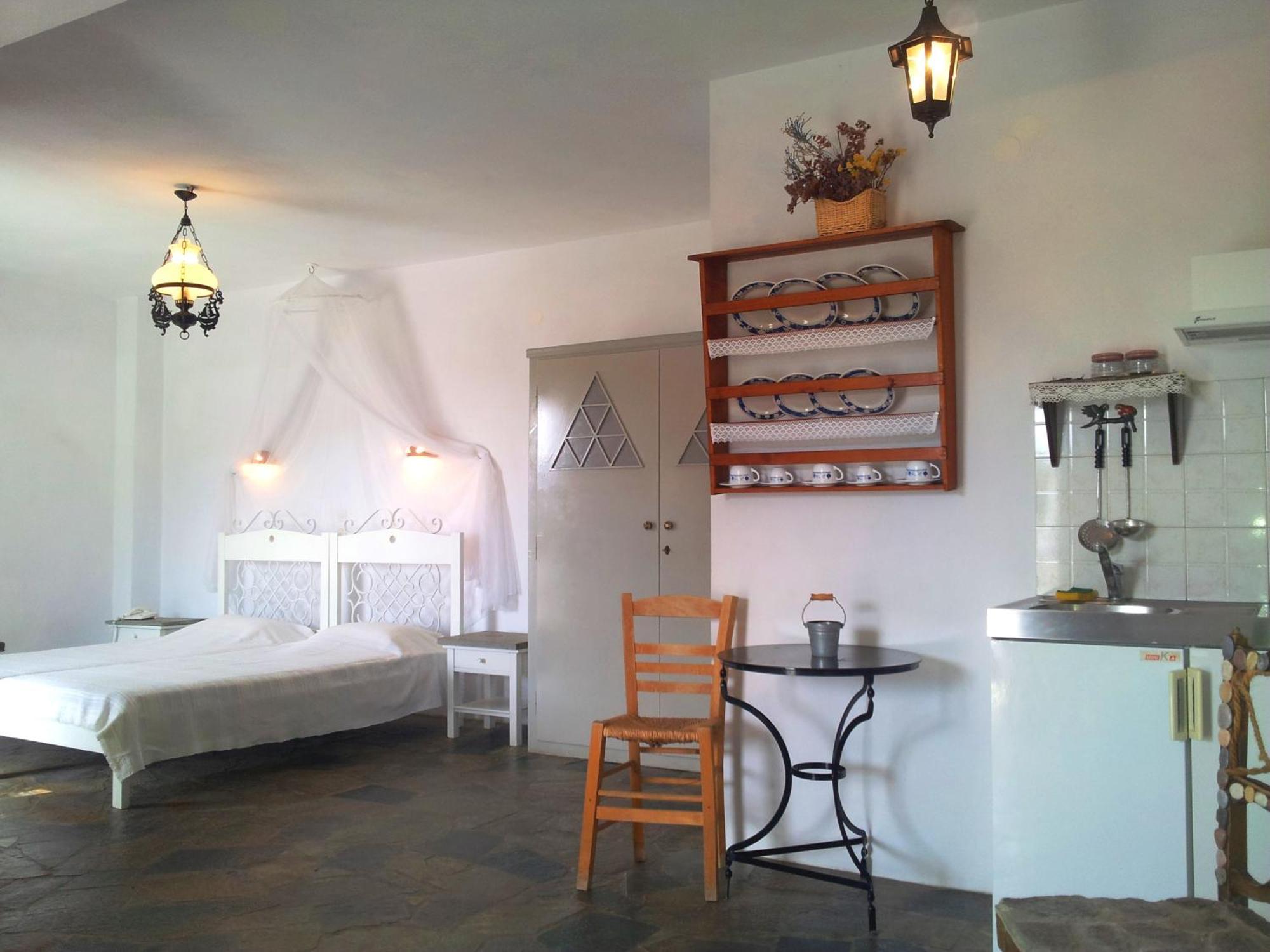 Ostria Studios Apartment *