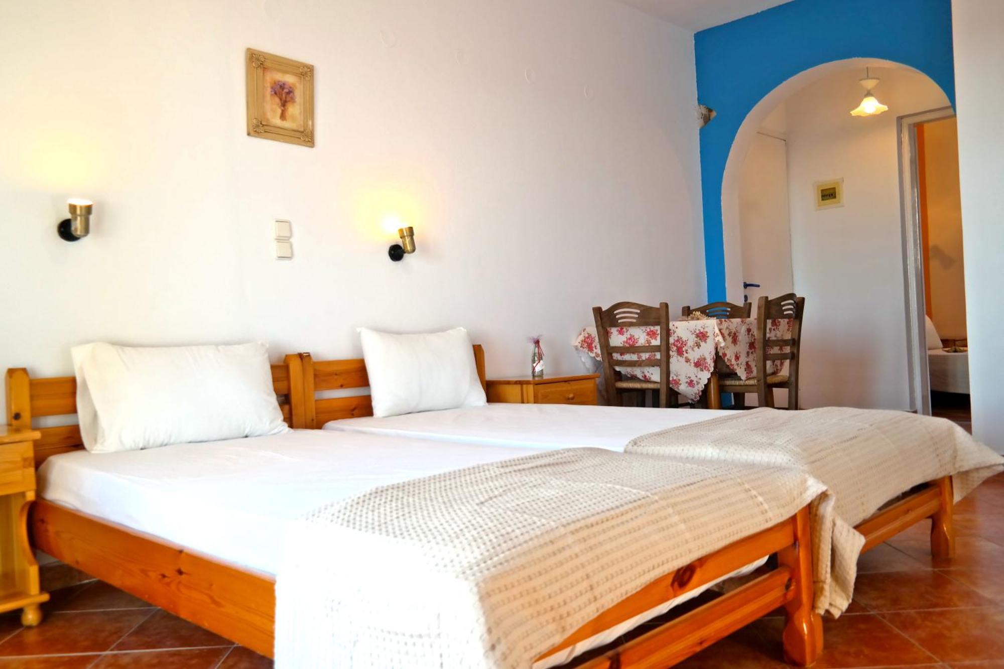 Aparthotel Manolis 2*