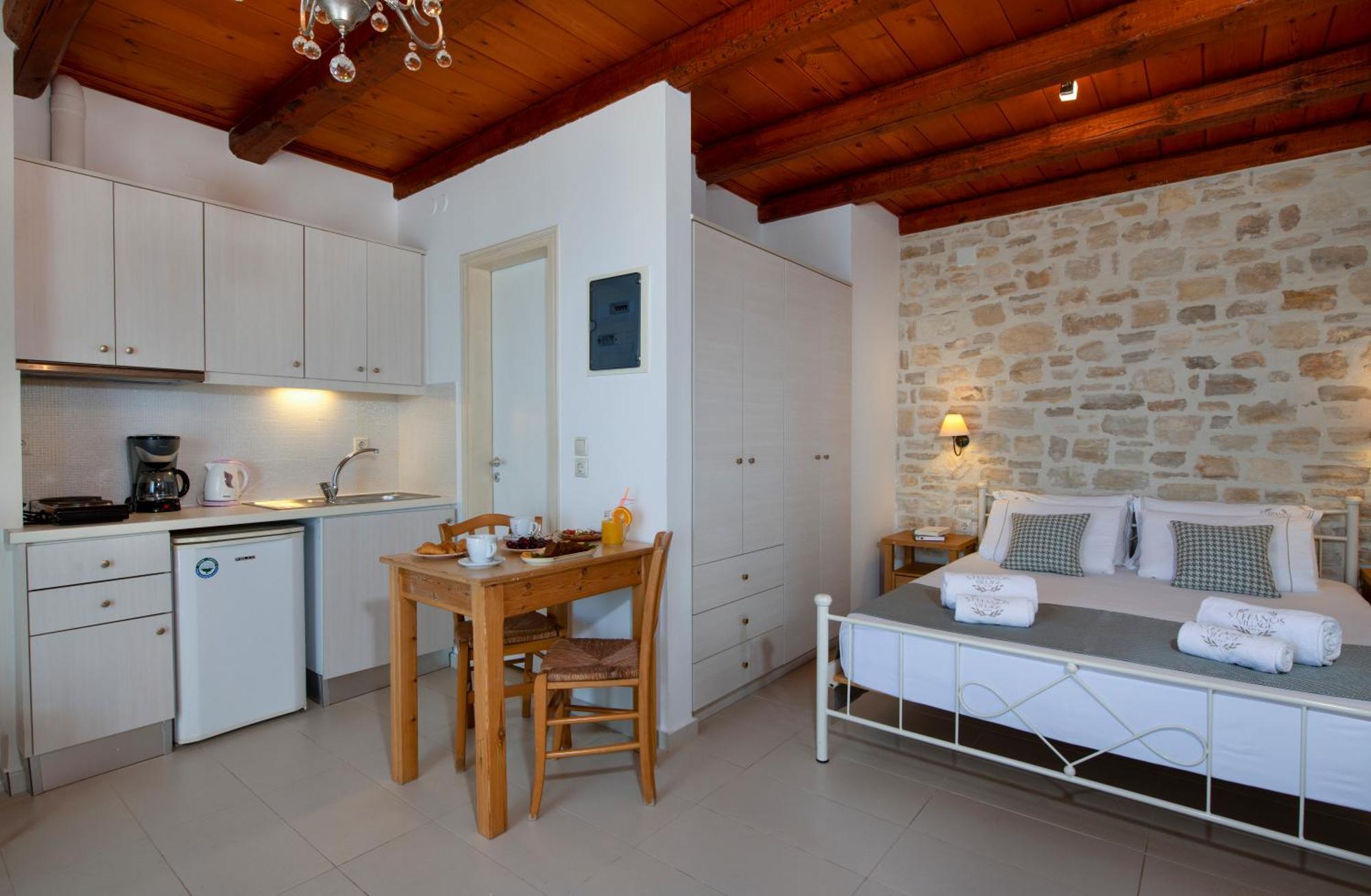 Hotel Stefanos Village