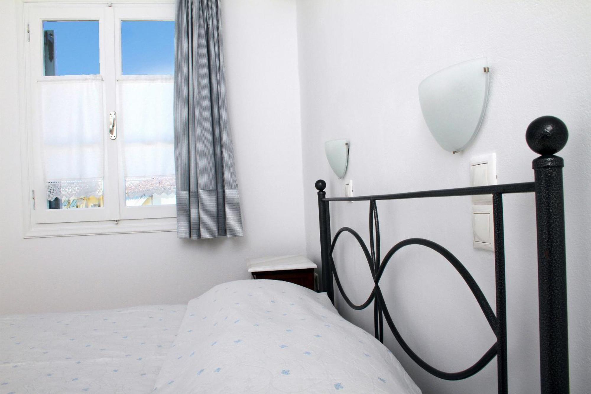 Niriides Guest house *