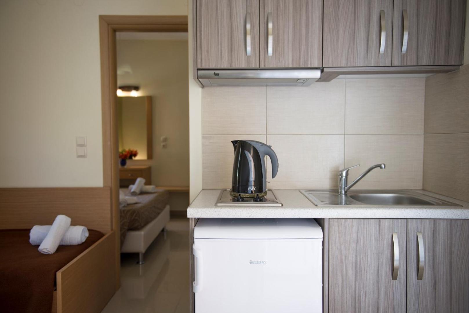 Aristidis Garden Aparthotel 2*