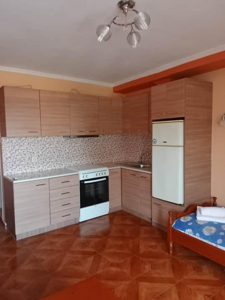 Fafalios Apartment Vrontados
