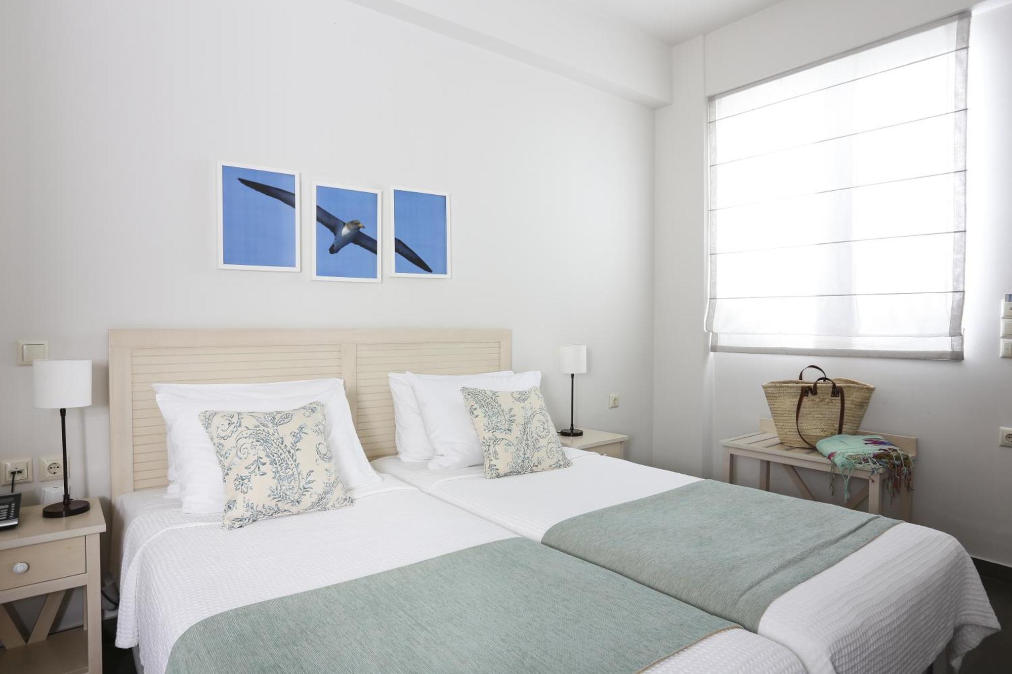 Aparthotel Artina 2*