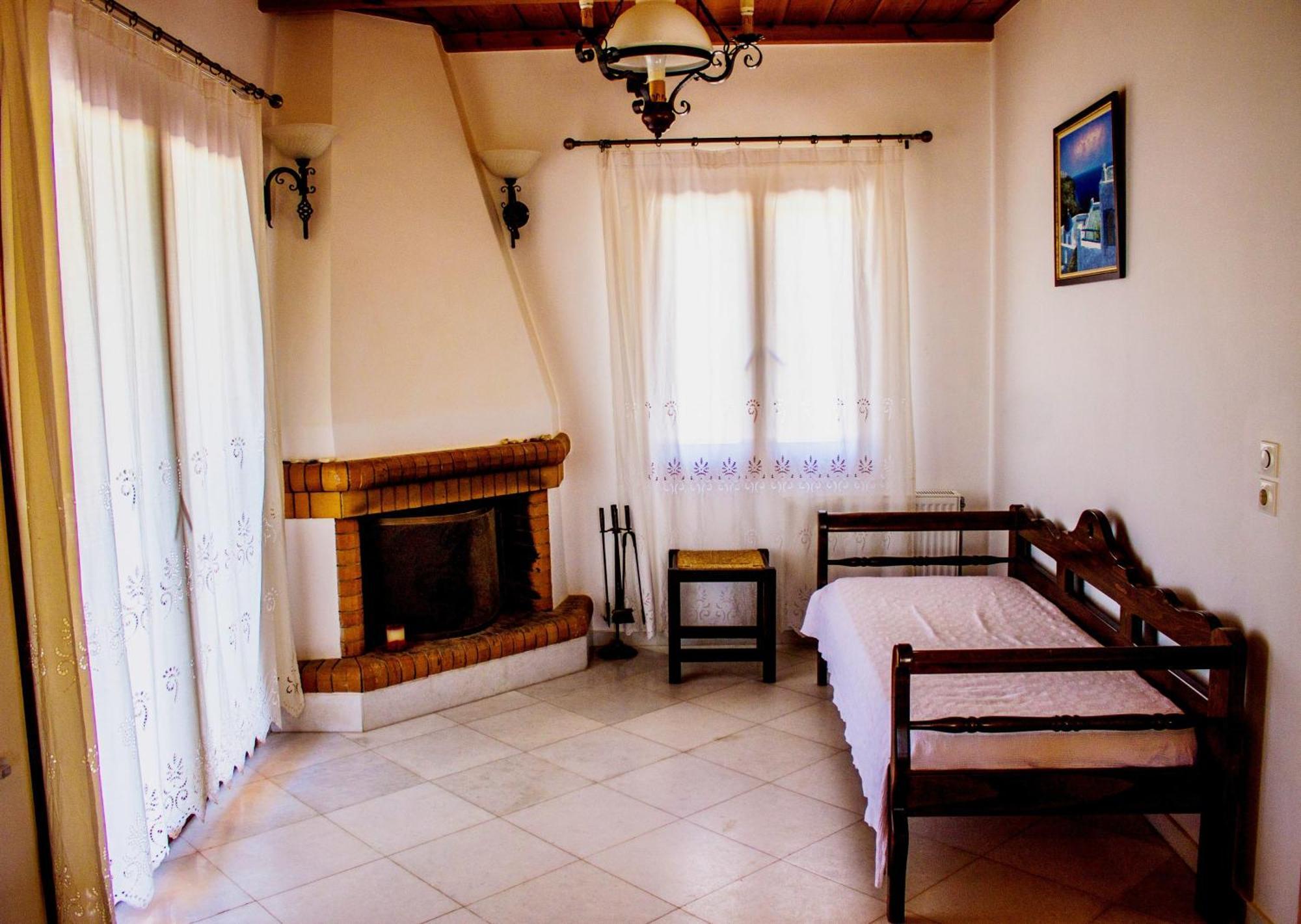 Avgerinos Village Aparthotel