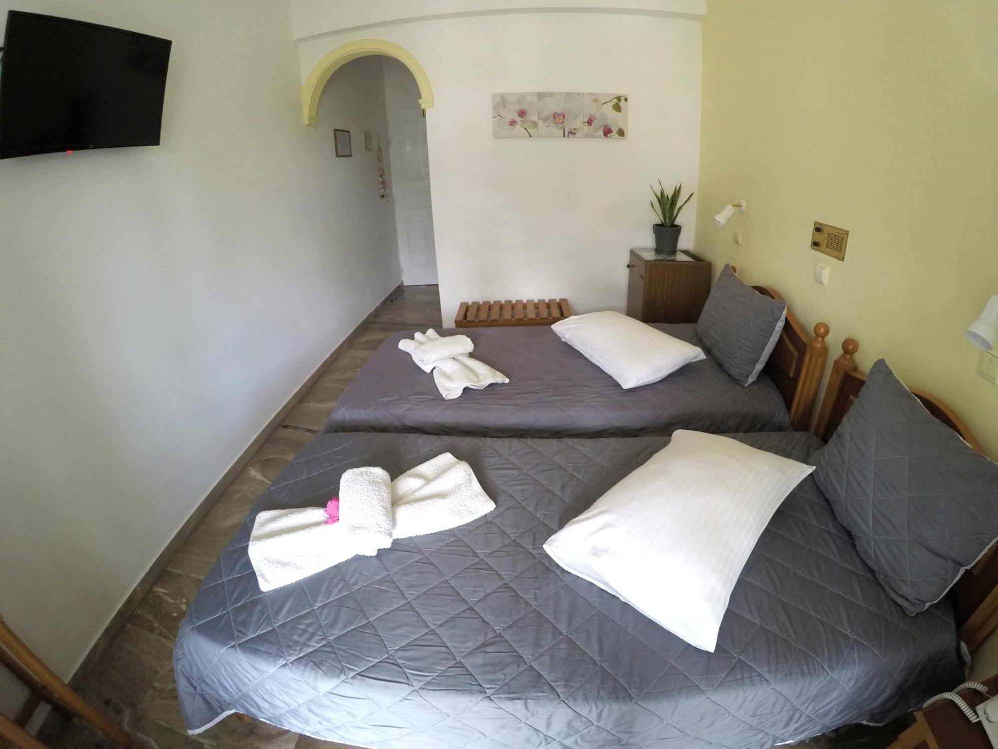 Aparthotel Zeus 2*