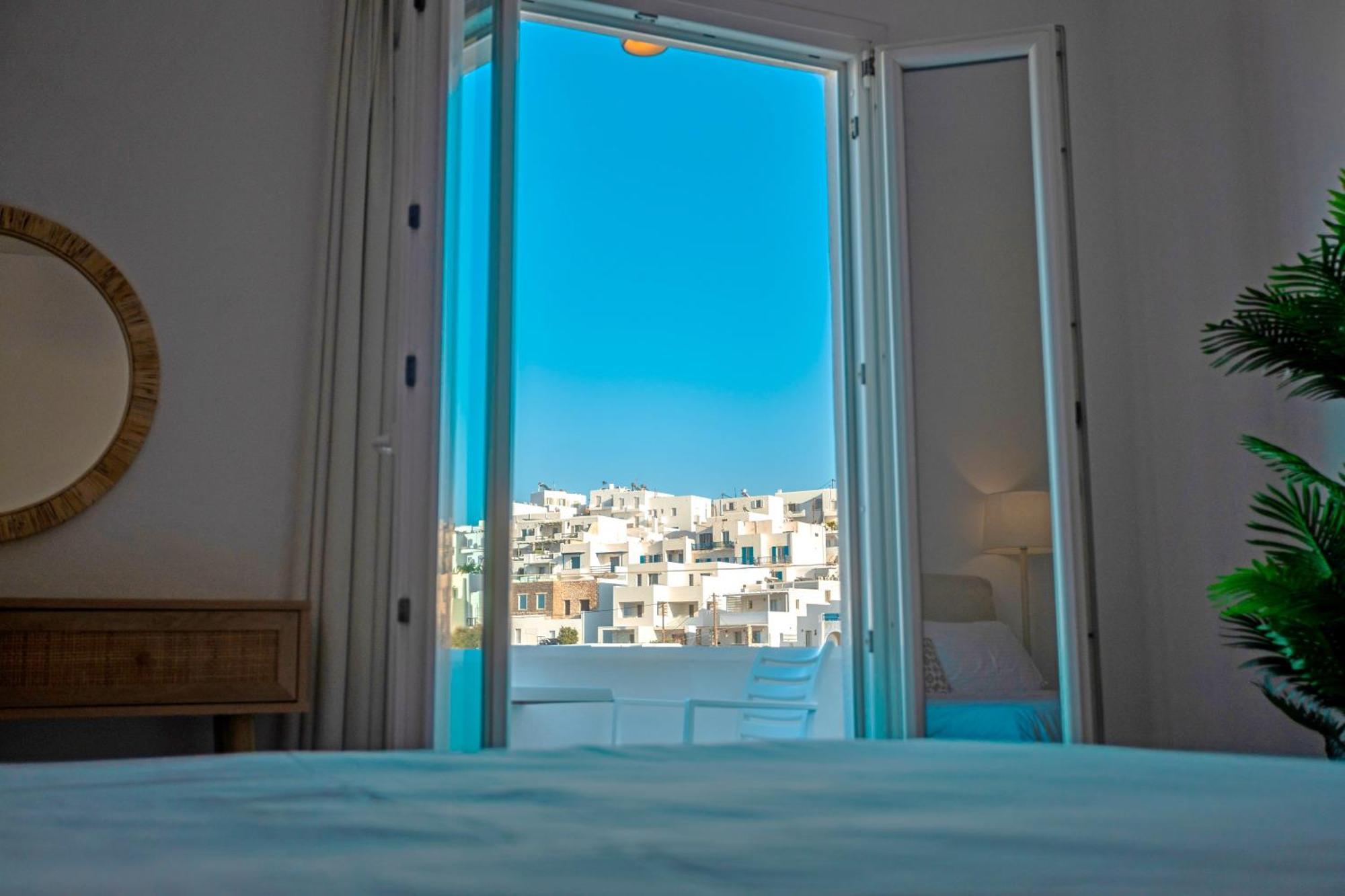 Hotel Adonis & Naousa (Paros)