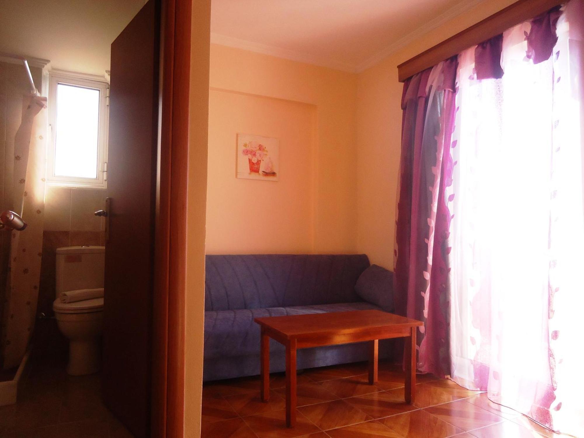 Fafalios Apartment *