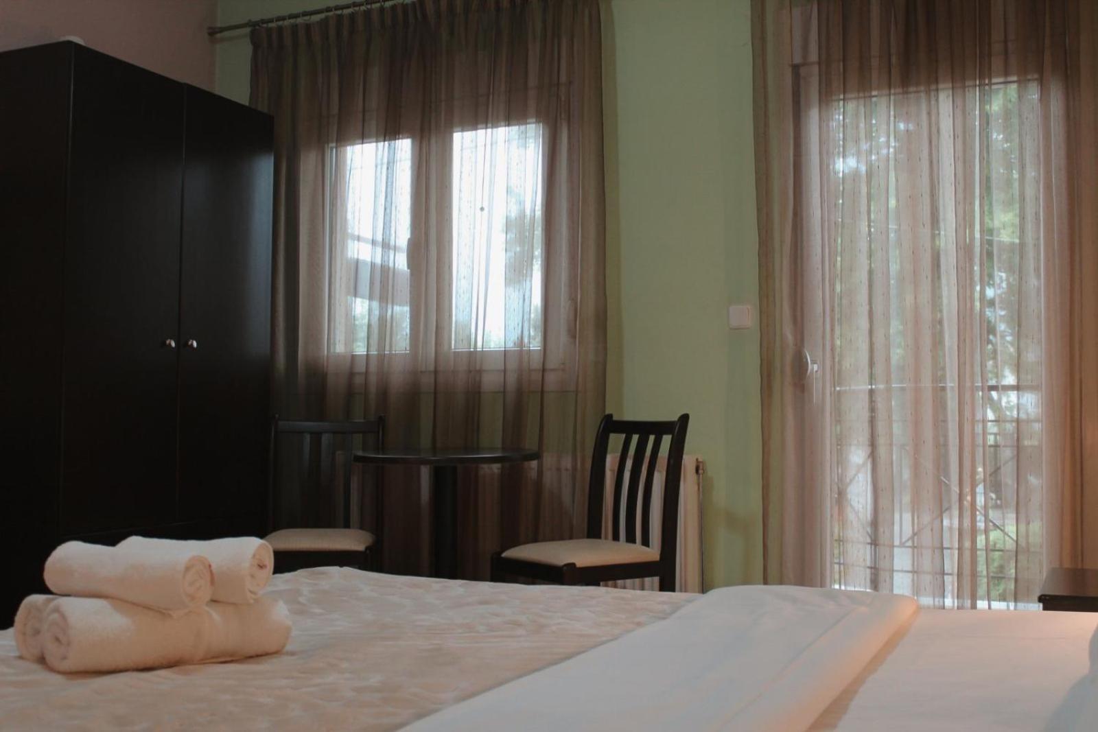 Enastron Hotel