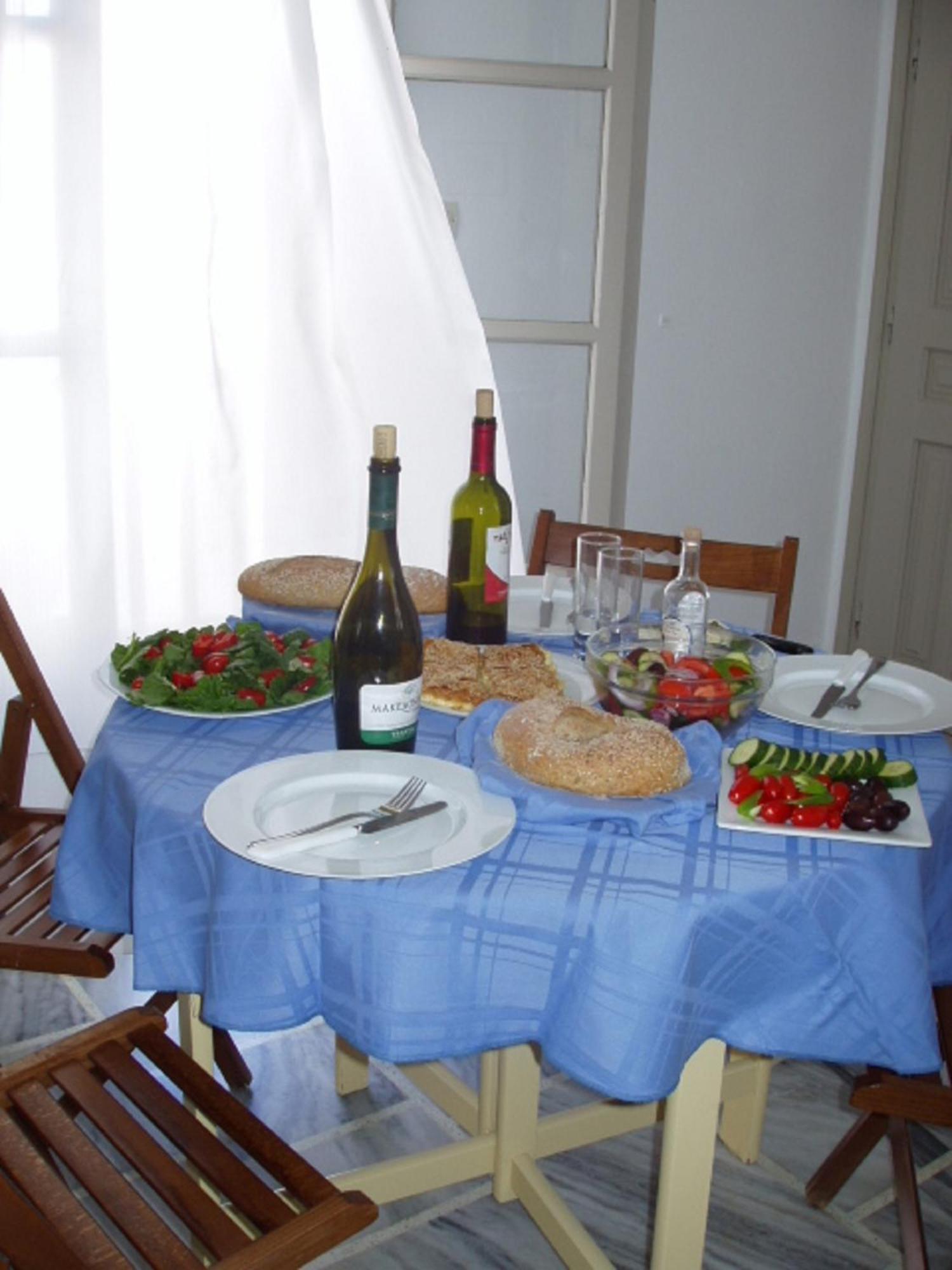 Despina's Mare Naousa (Paros)