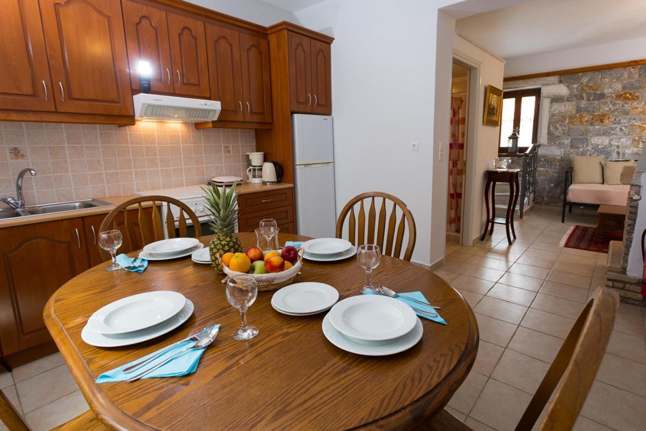 Pleiades Seaside Residences In Mani