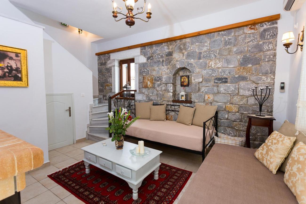 Pleiades Seaside Residences In Mani Villa *