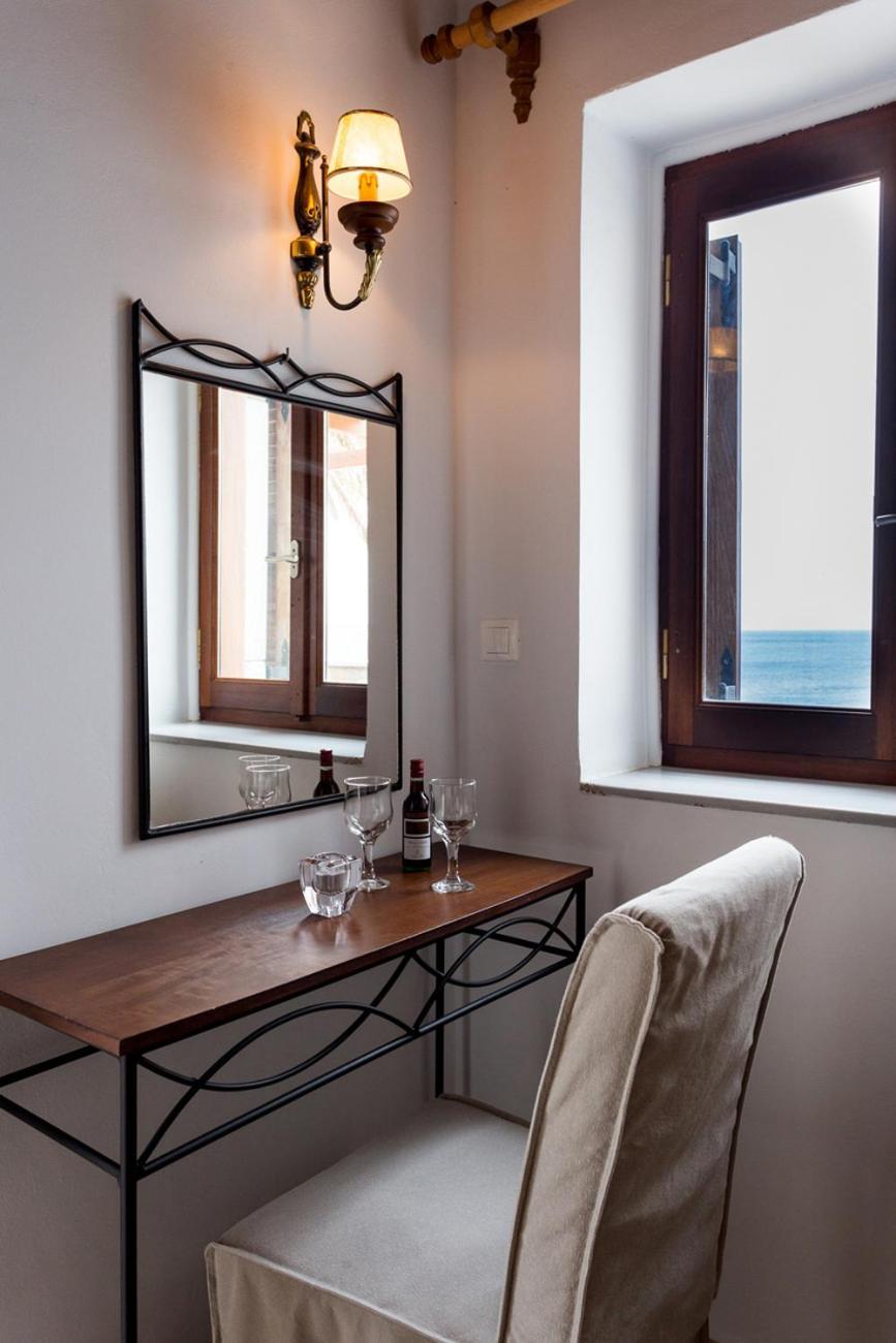 Pleiades Seaside Residences In Mani * Agios Nikolaos (Mani)