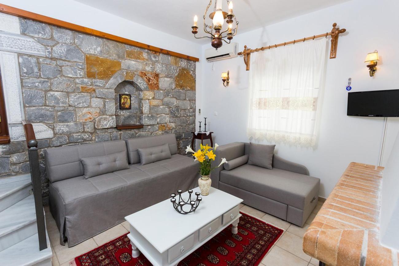 Pleiades Seaside Residences In Mani *