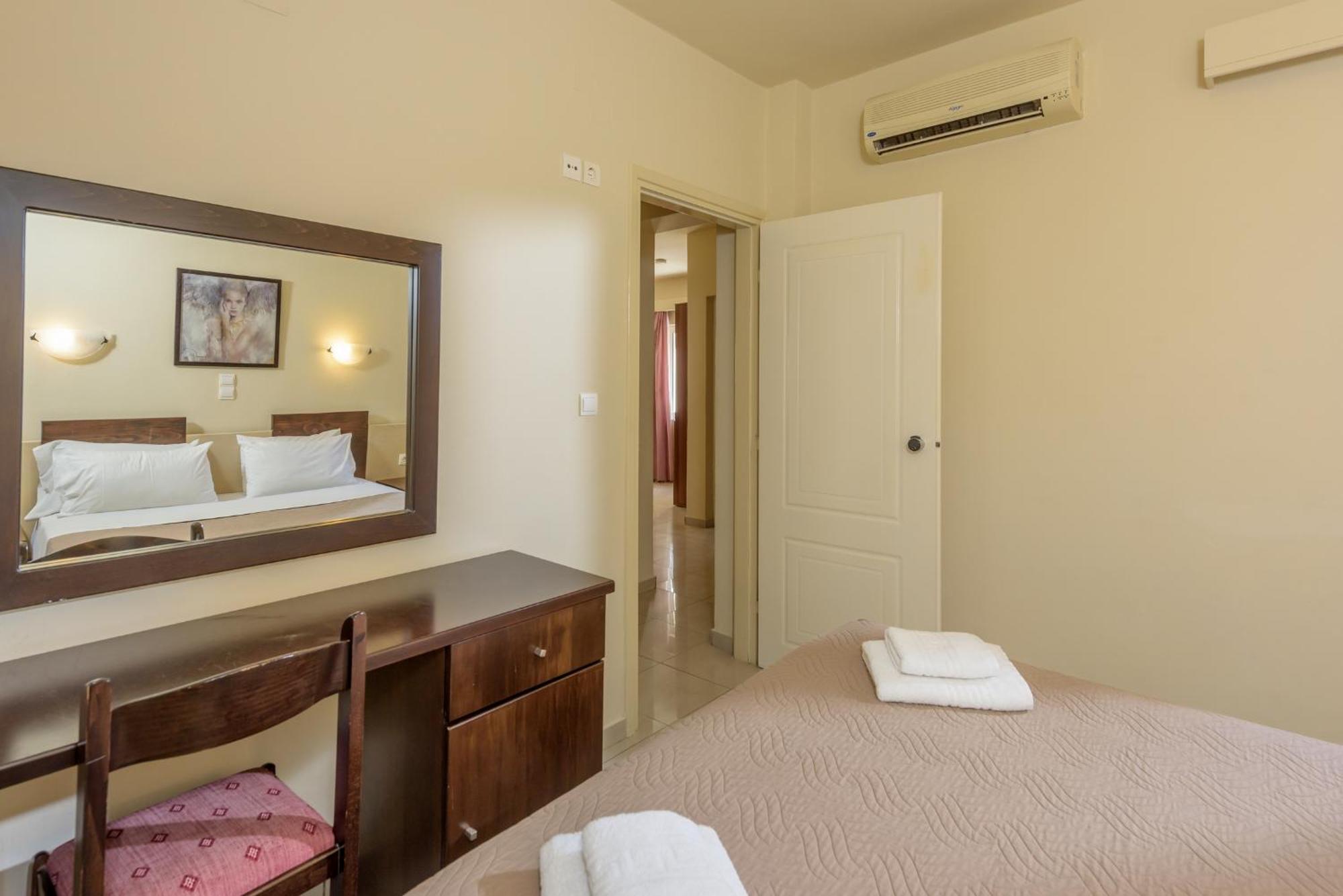 Eurohotel Theo Hotel Agia Marina (Crete)