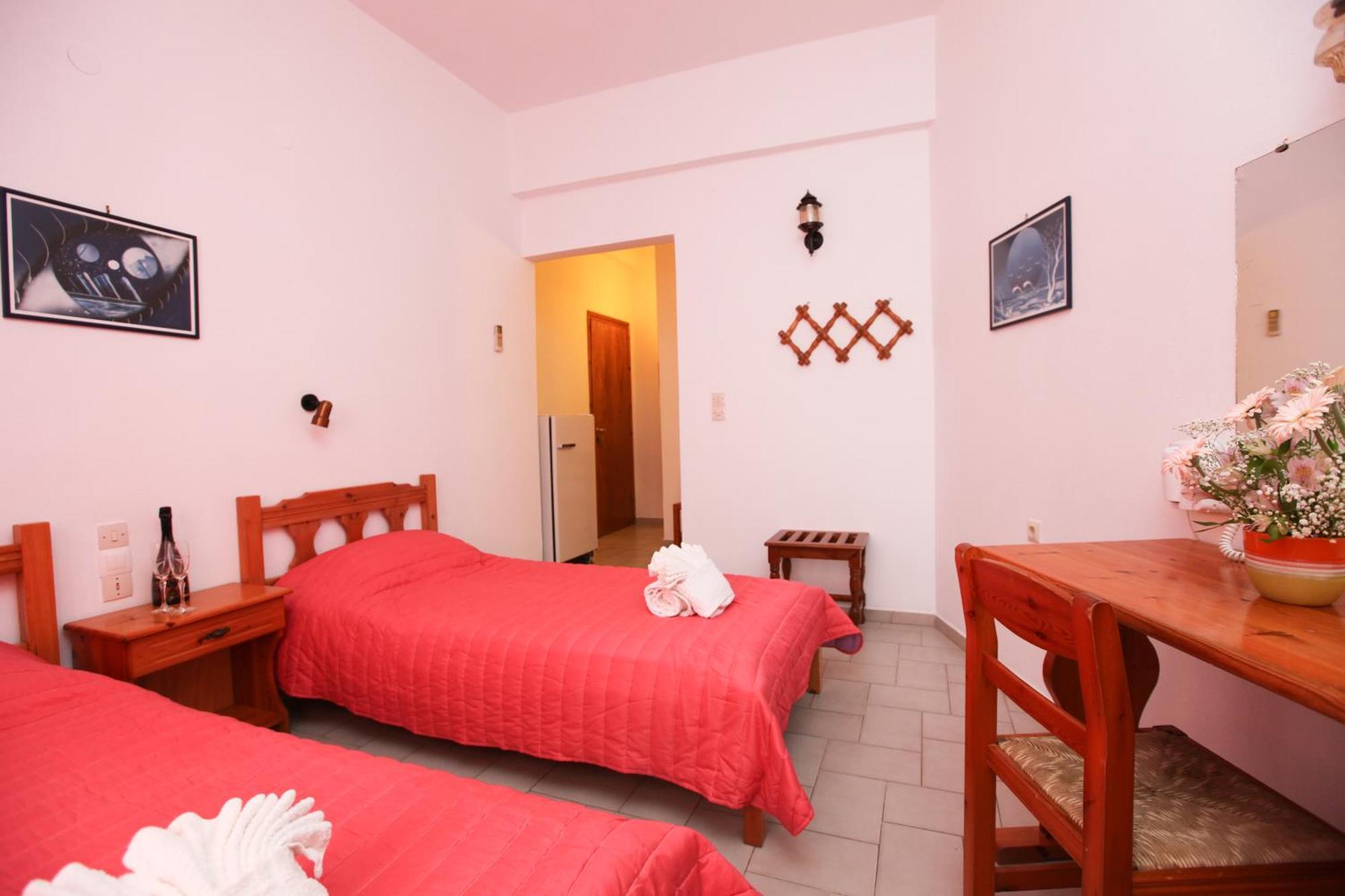 Aparthotel House 2*