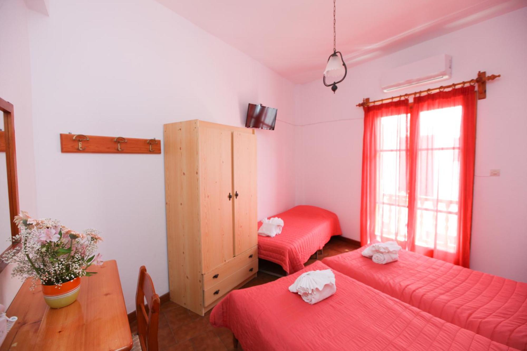 House Aparthotel 2*