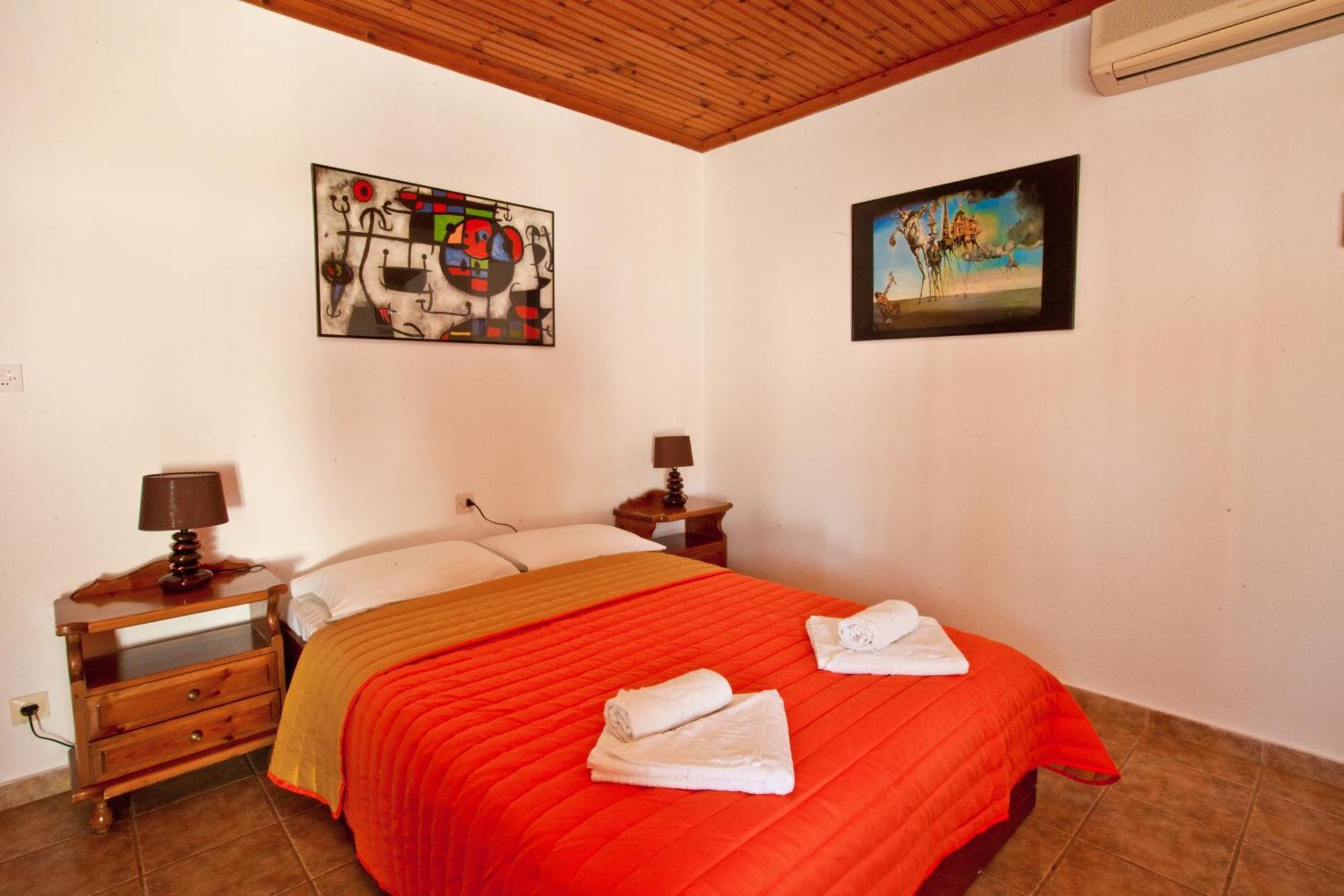House Aparthotel 2*