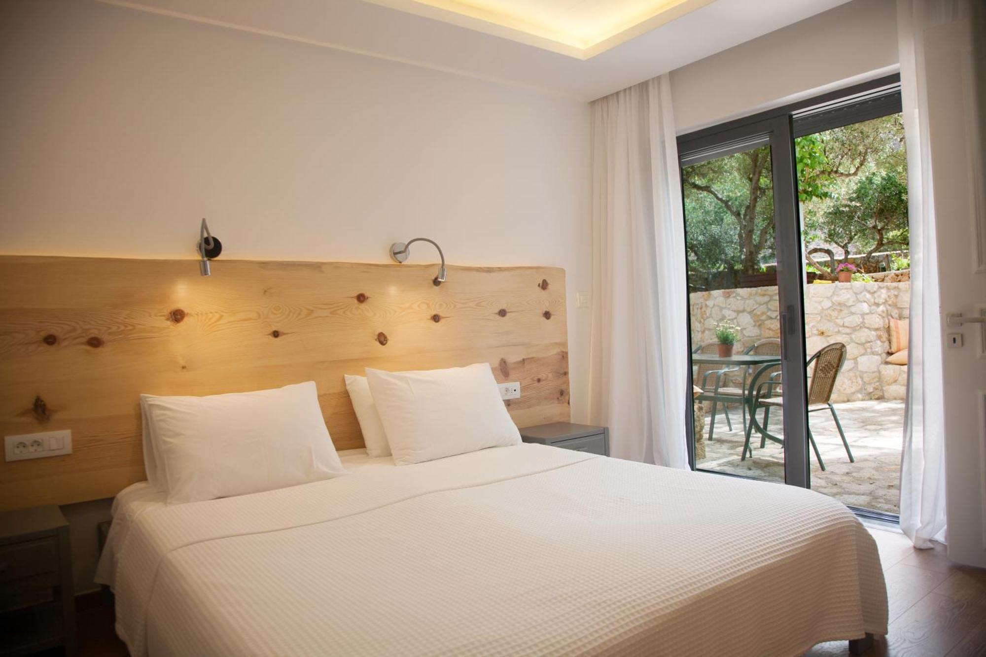 Artemis Village & Aparthotel