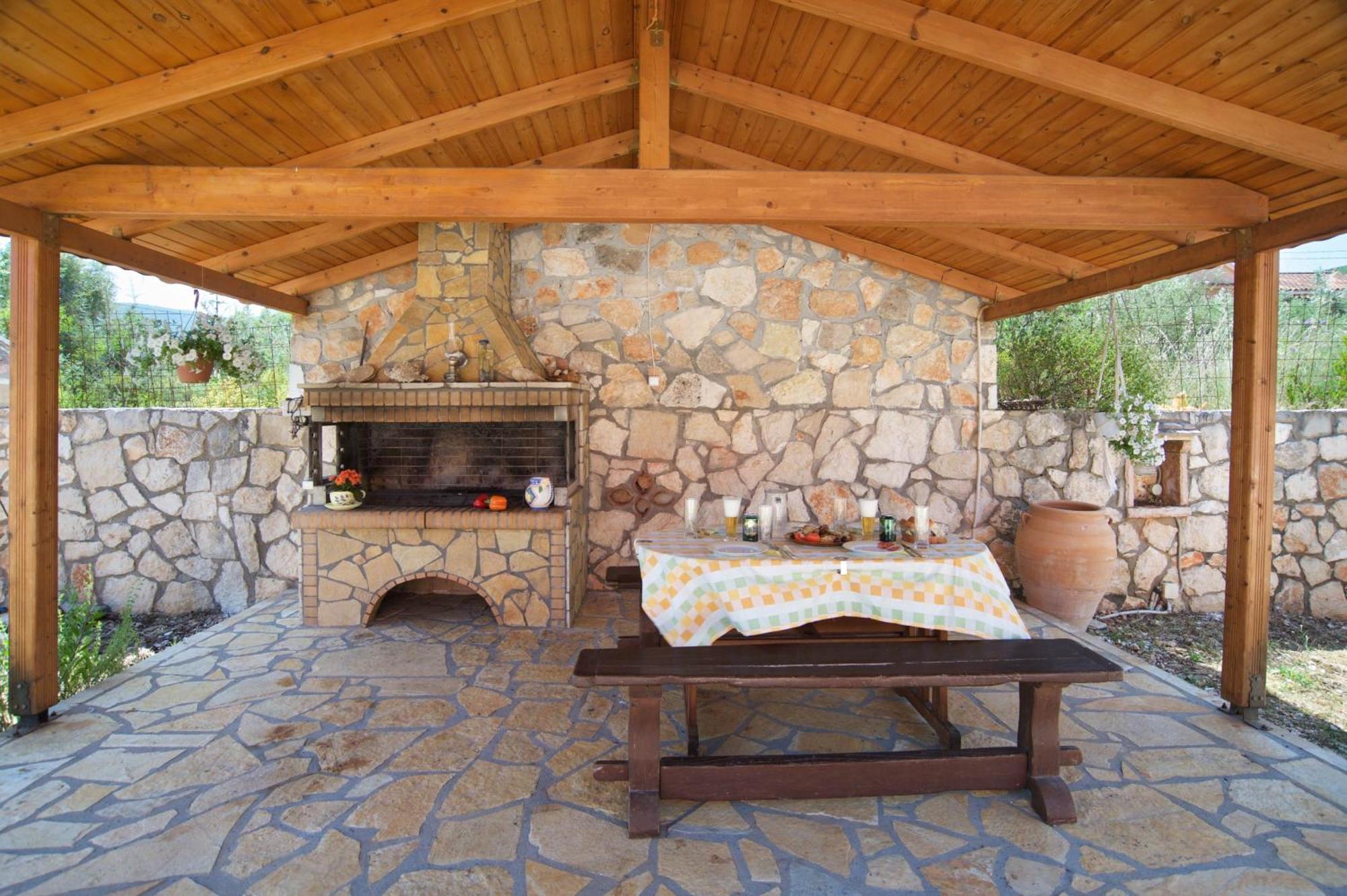 Villa Iliachtides Karavomylos