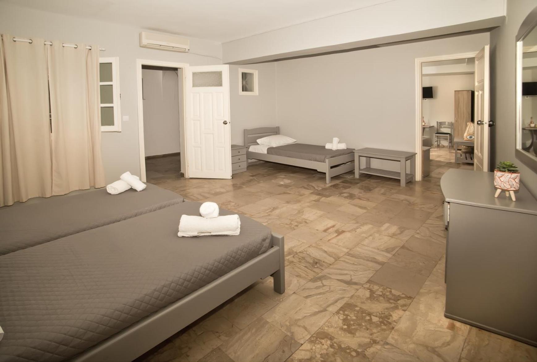 Ambiance Studios Aparthotel 2*