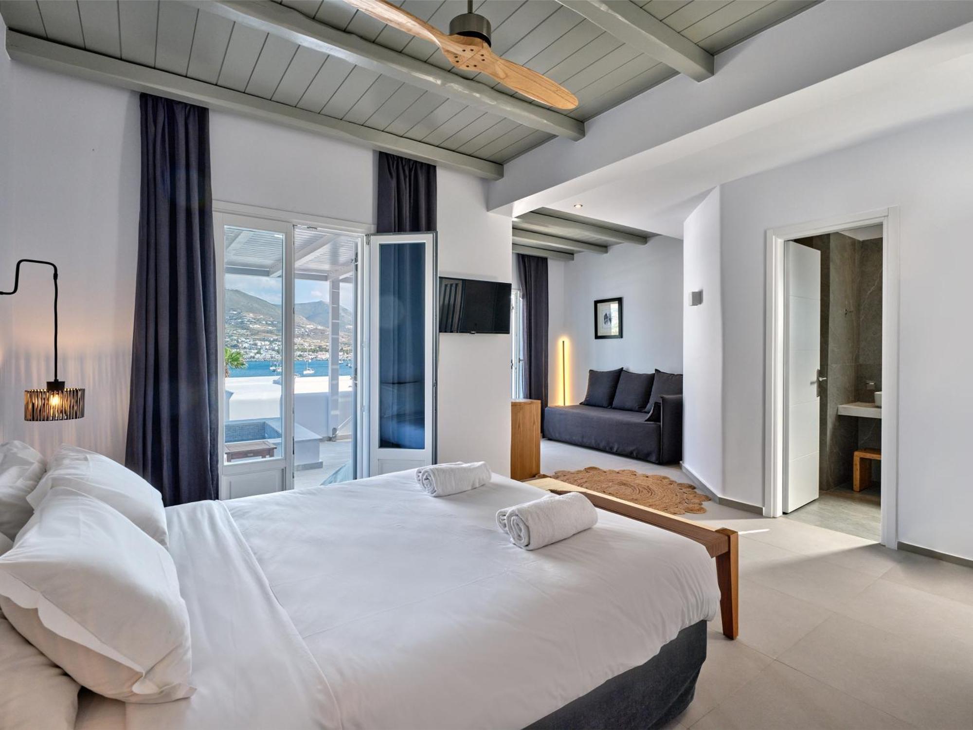Hotel Parian Village - Adults Only
