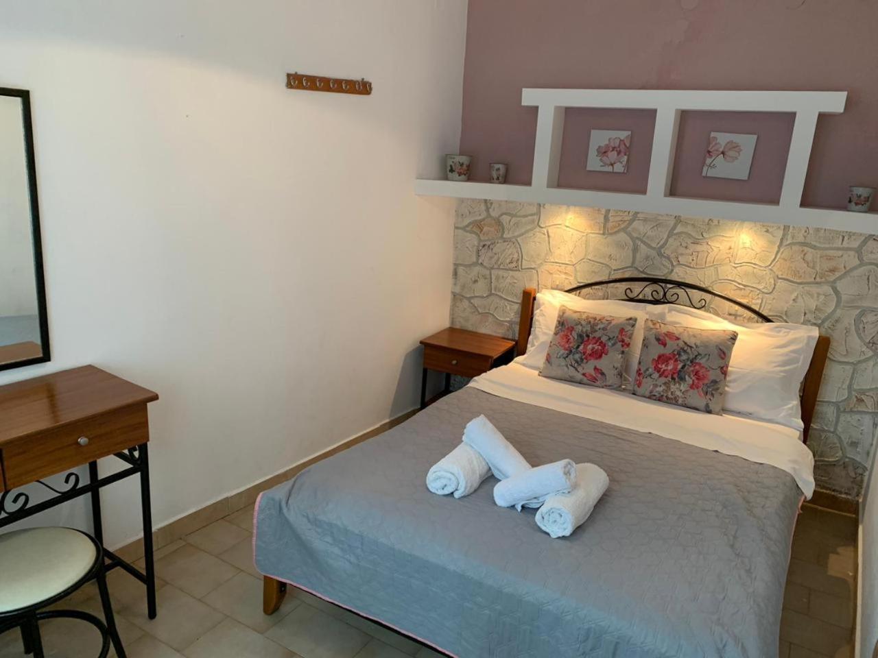 Kastro Studios Apartment *