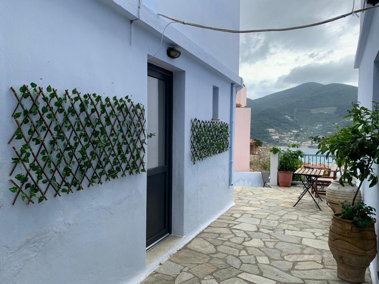Kastro Studios Apartment