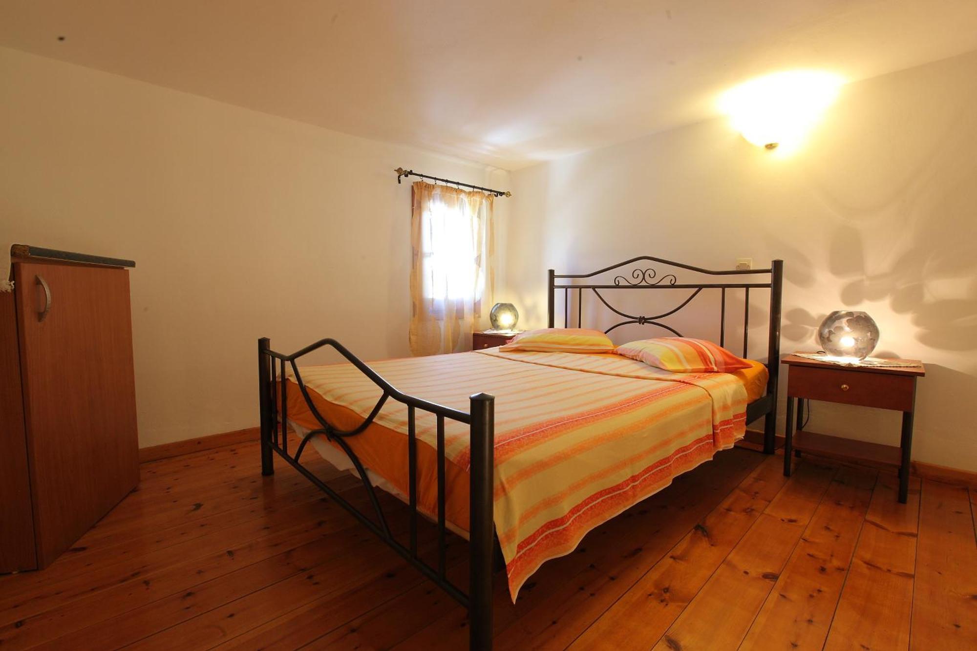 George Skyrosstudios Skyros