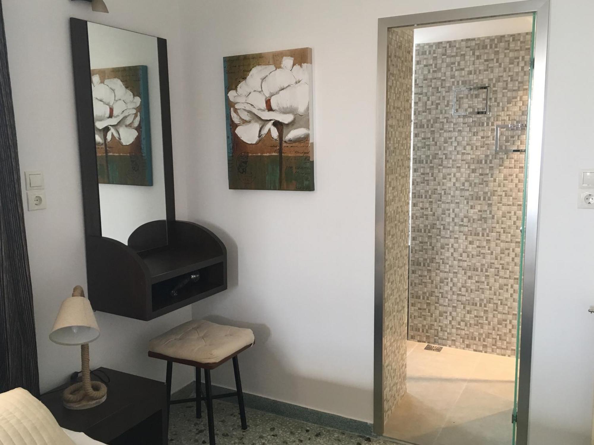 Nazos 1 Hotel