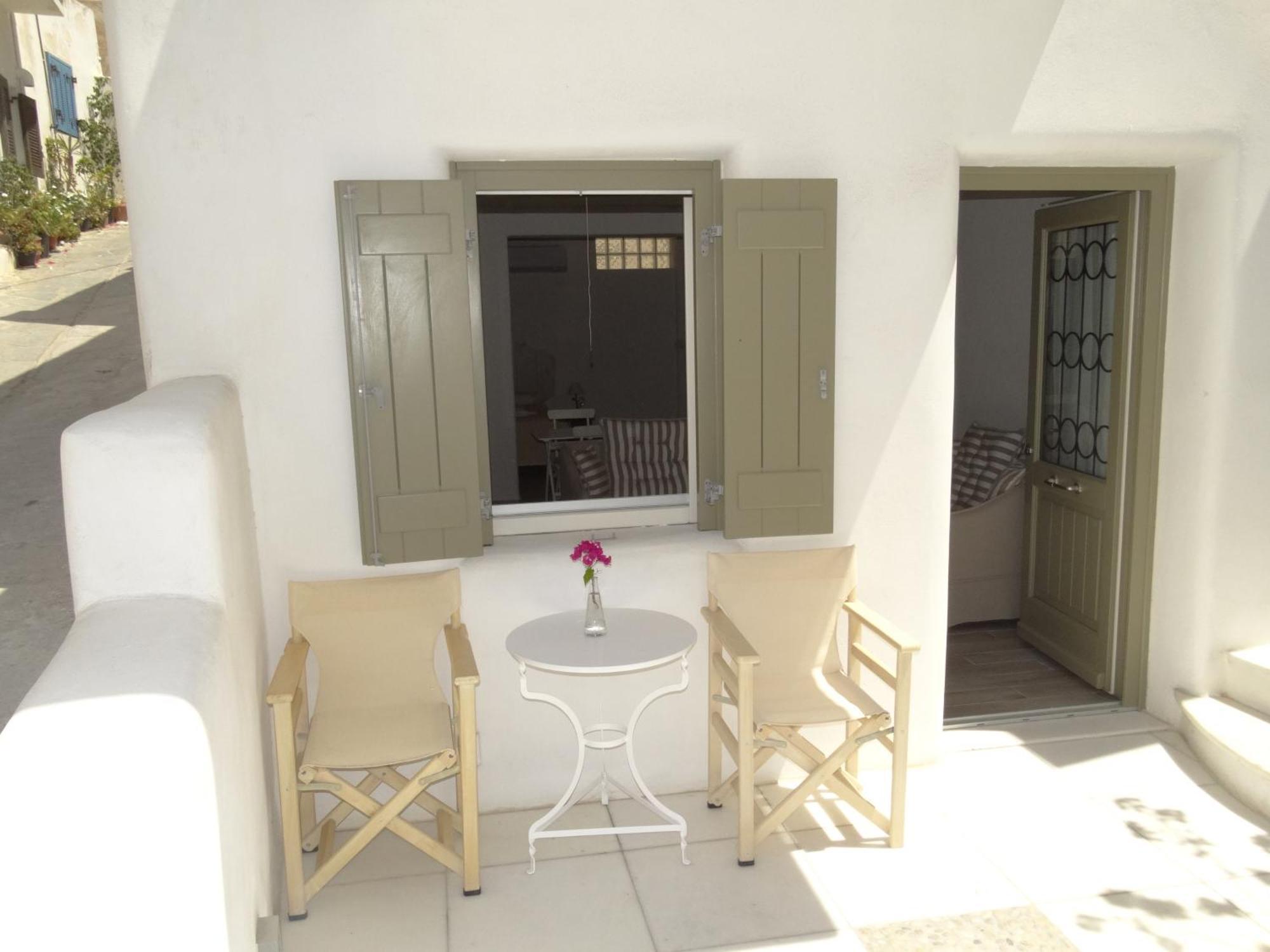 Guest house Naxos Oceamo 2*