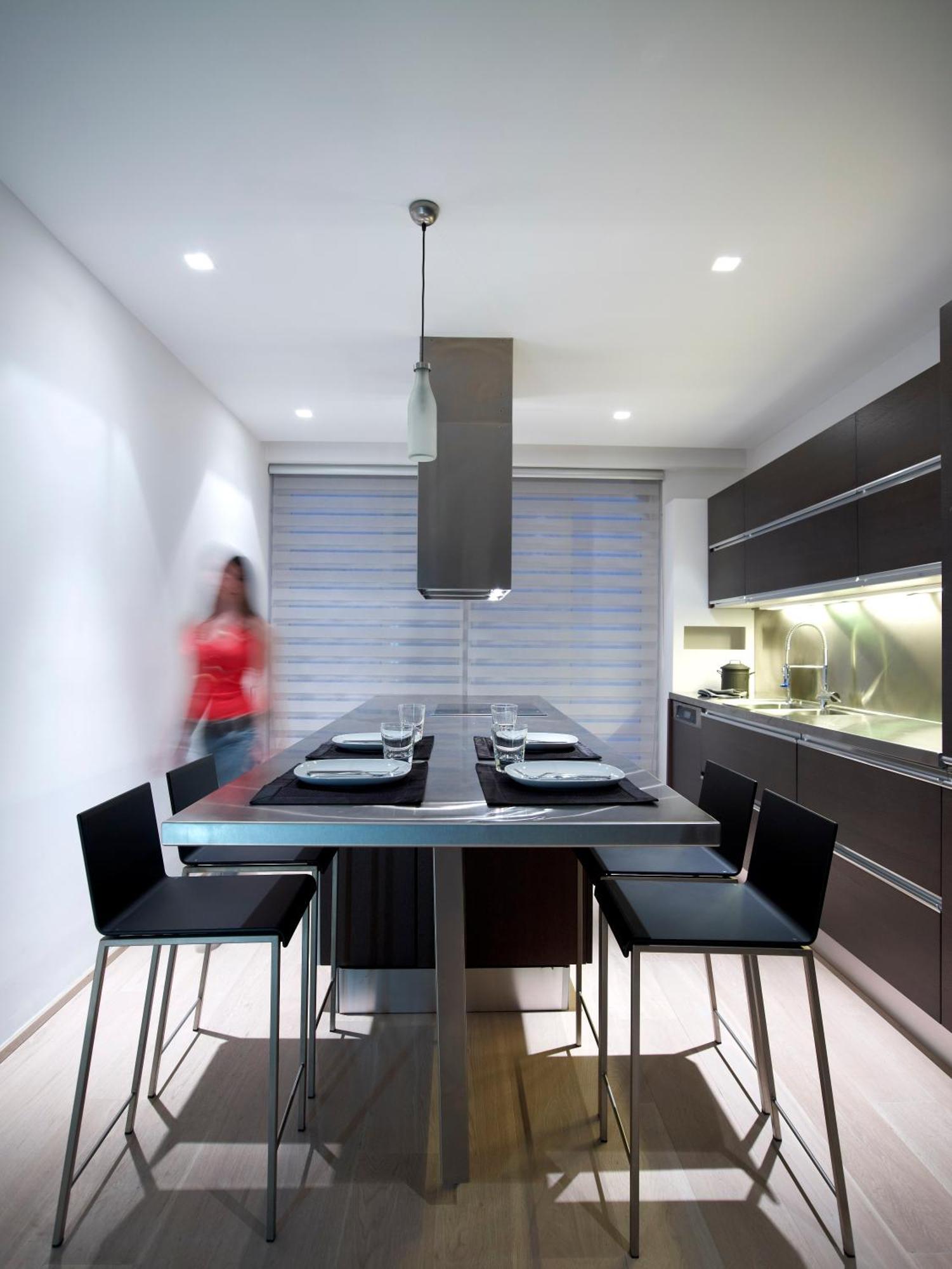 Infinity White Complex By Gk * Porto Rafti