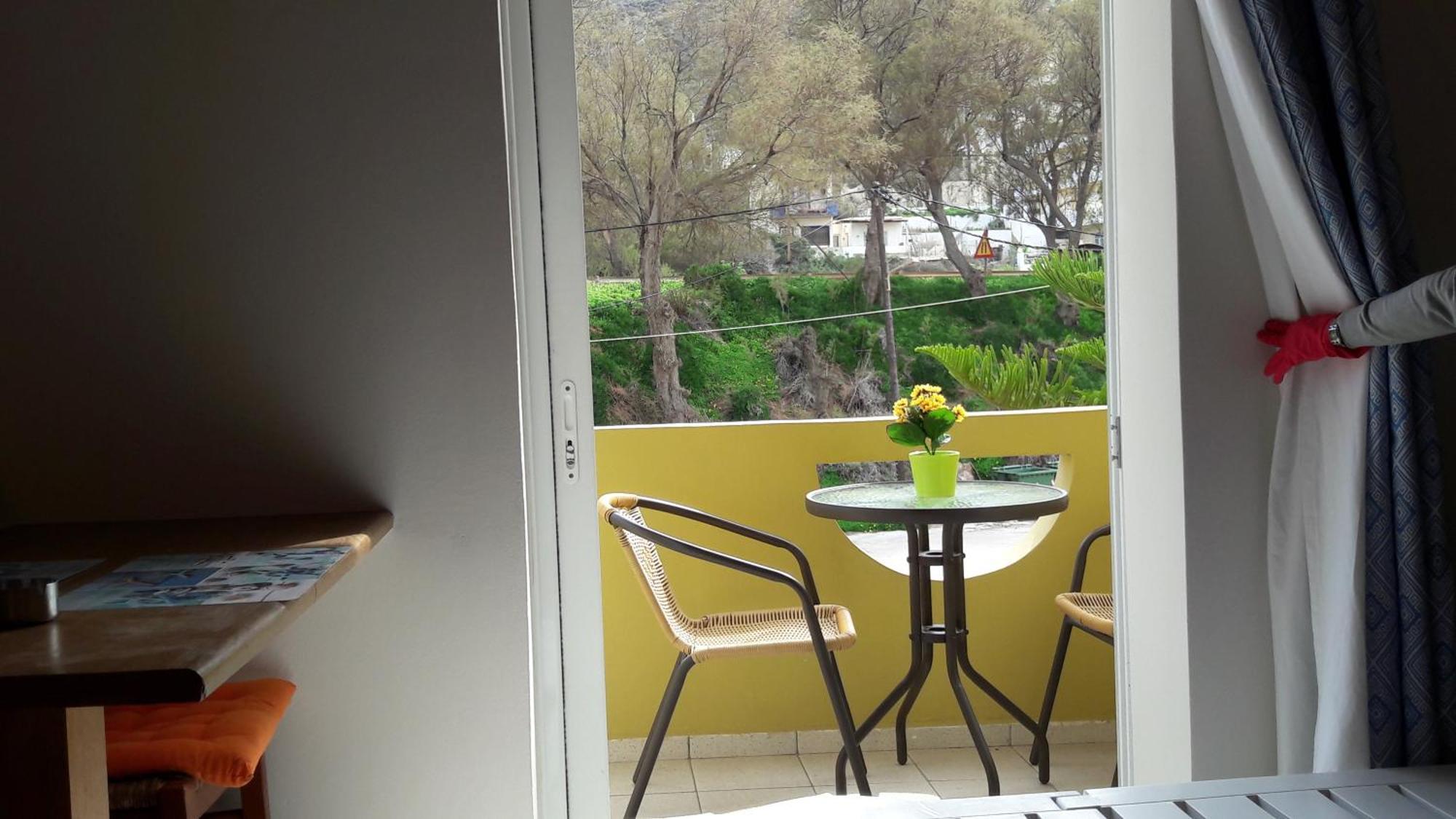 Orange Apartment Fodele