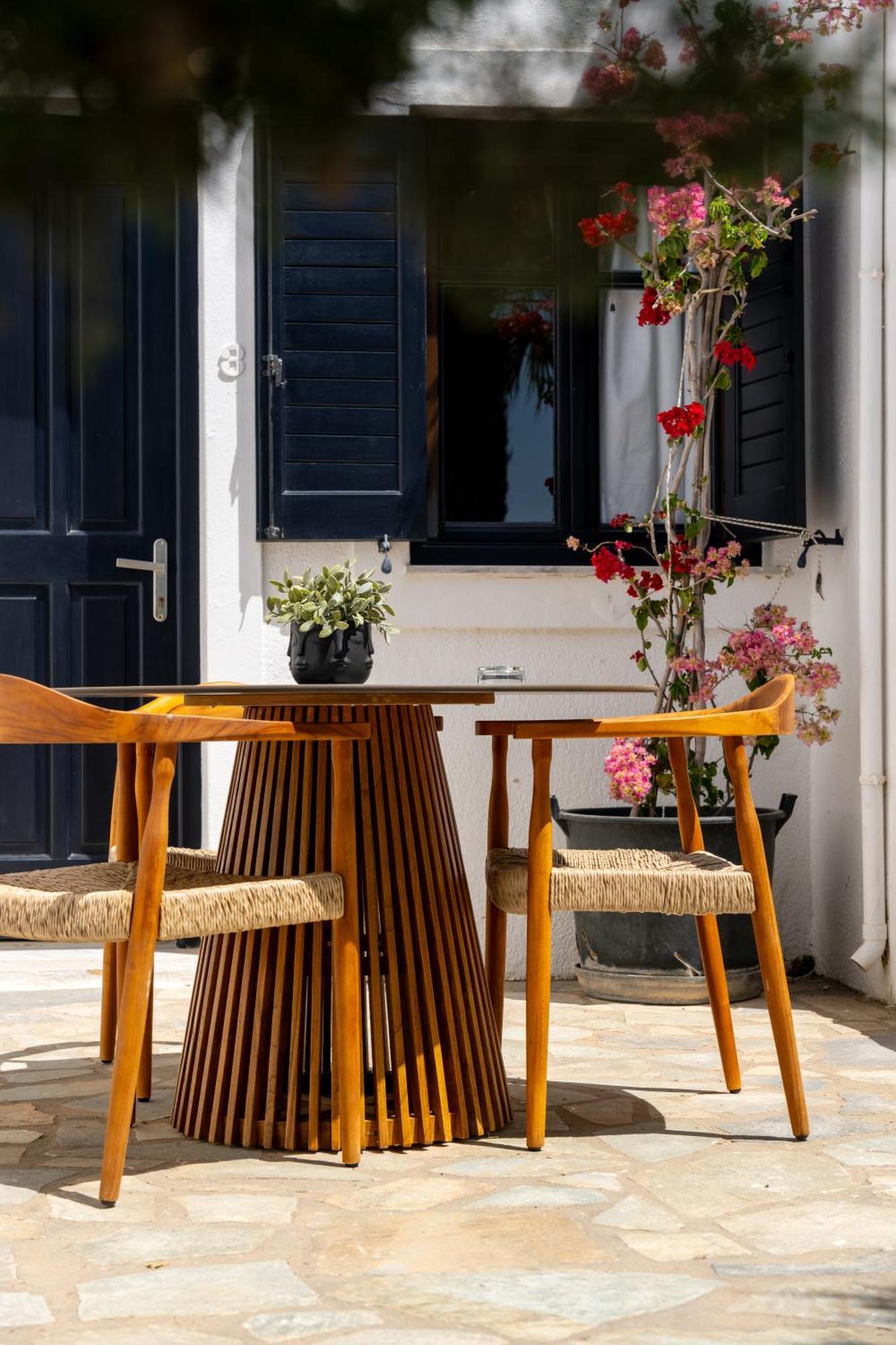 Pela Aparthotel Aliki (Paros)