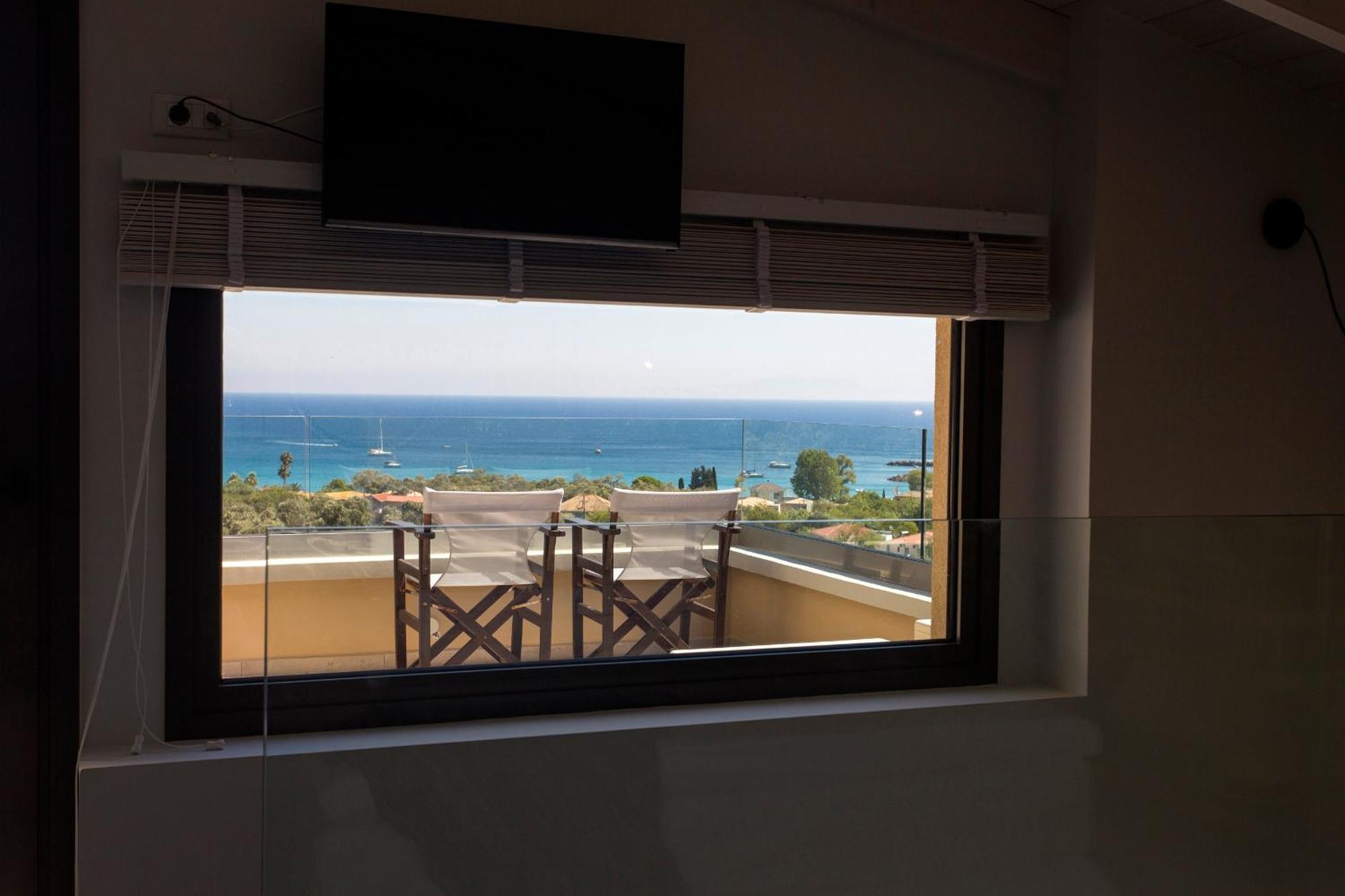 Golden Bay & Maisonettes