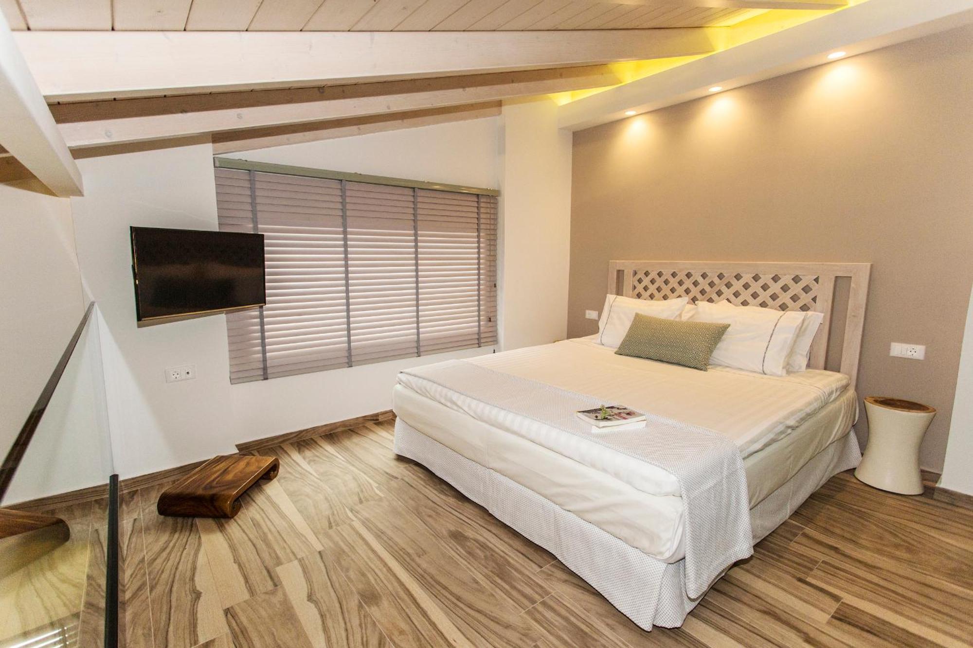 Golden Bay & Maisonettes Holiday home *